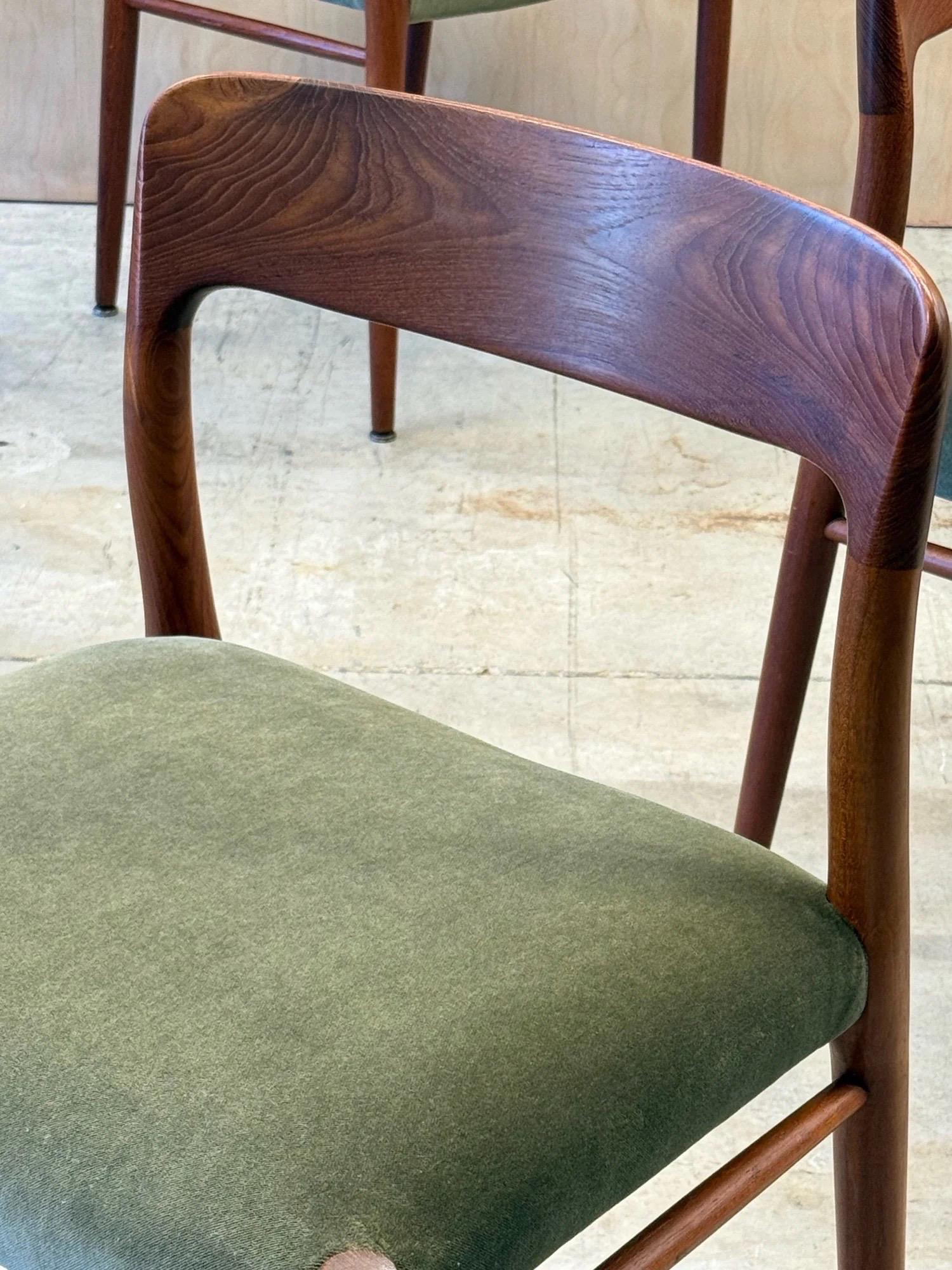 Mid-Century Model No. 75 Dining Chairs by Niels Otto Møller for J.L. Møller en vente 2