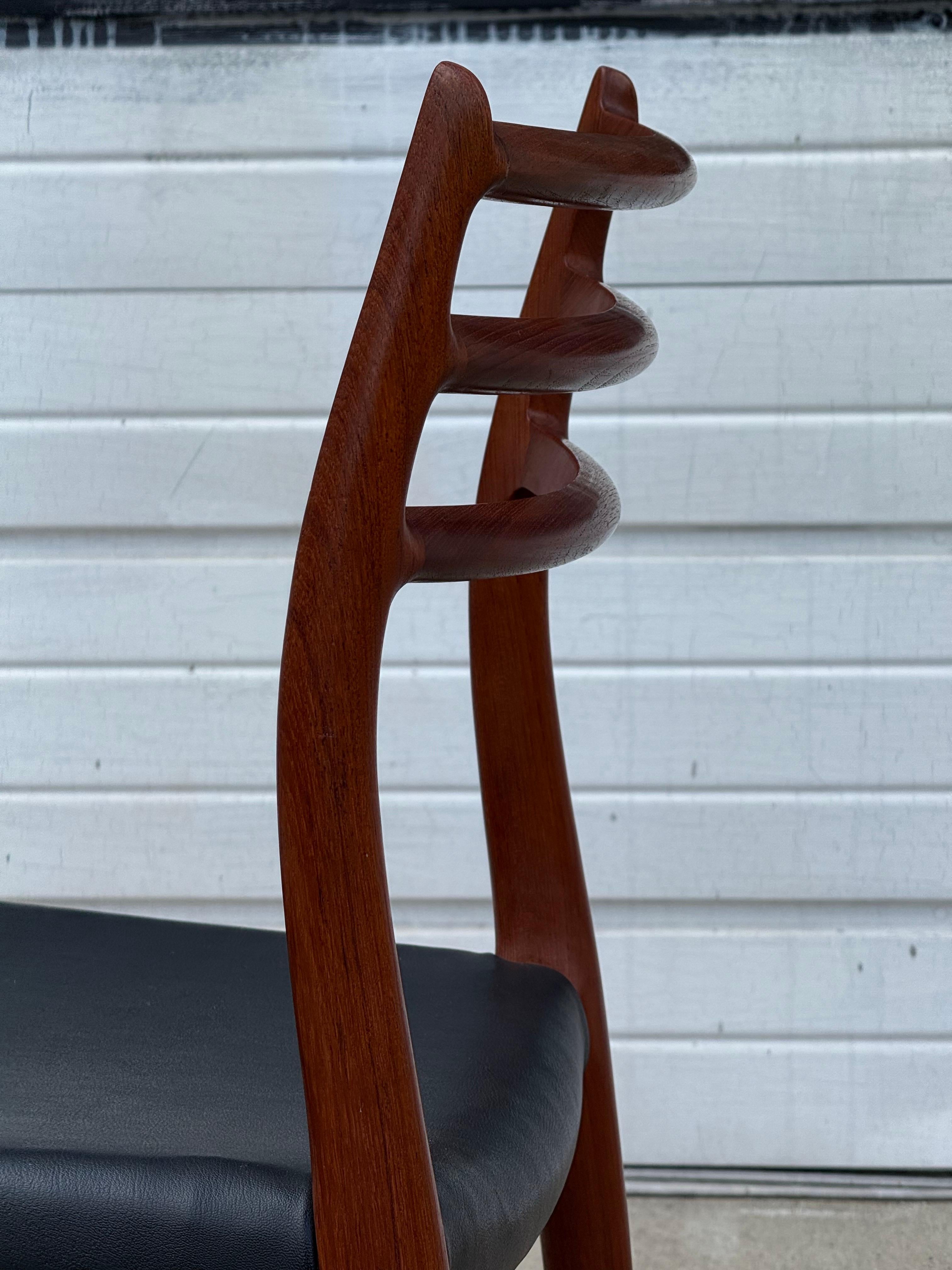 Sedia Model No. 78 di Niels Moller, metà del secolo scorso - Singola in vendita 6