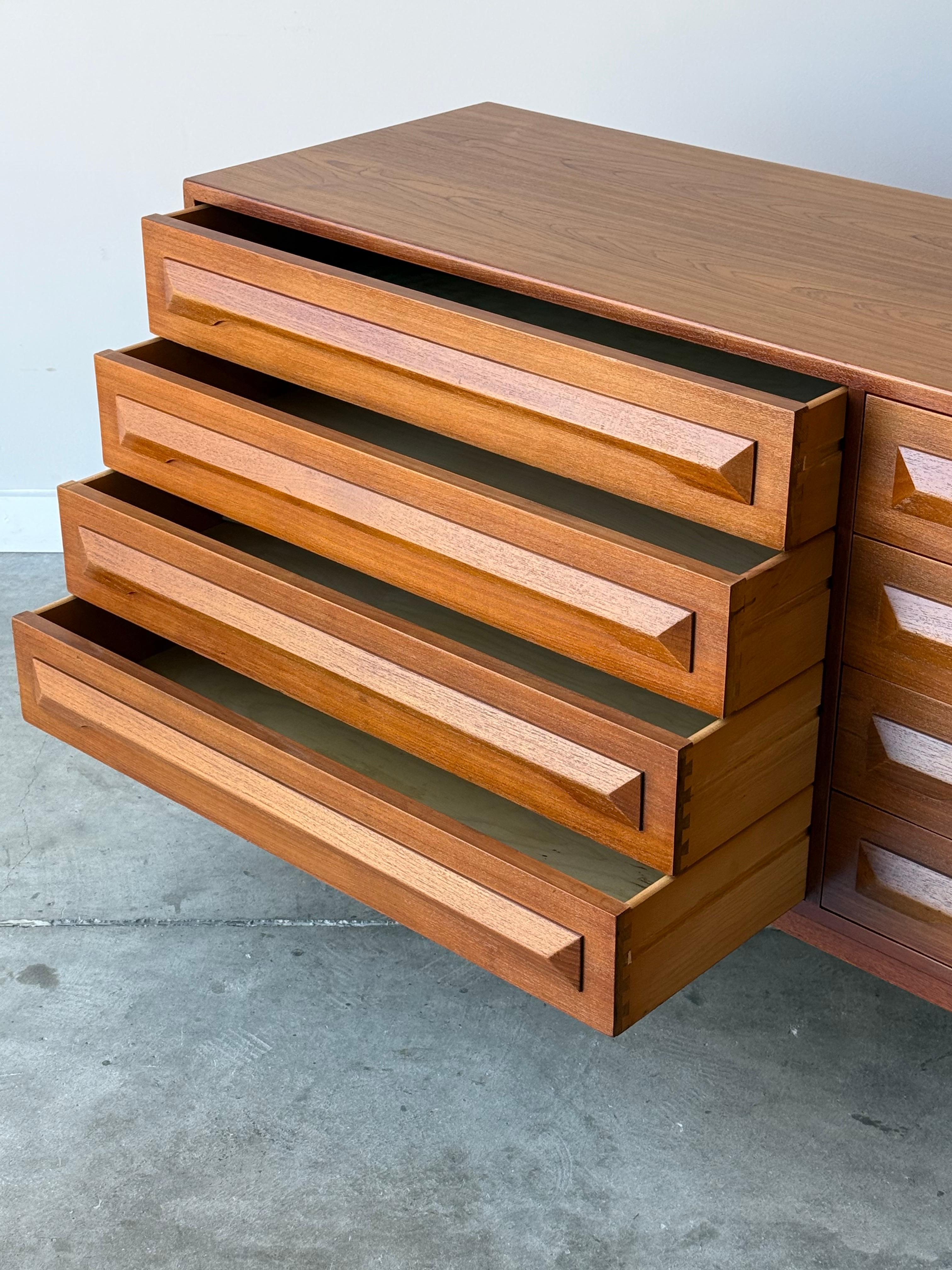 Late 20th Century Mid-Century Model No. 82 Dresser by Kofod Larsen for Silkeborg Møbelfabrik
