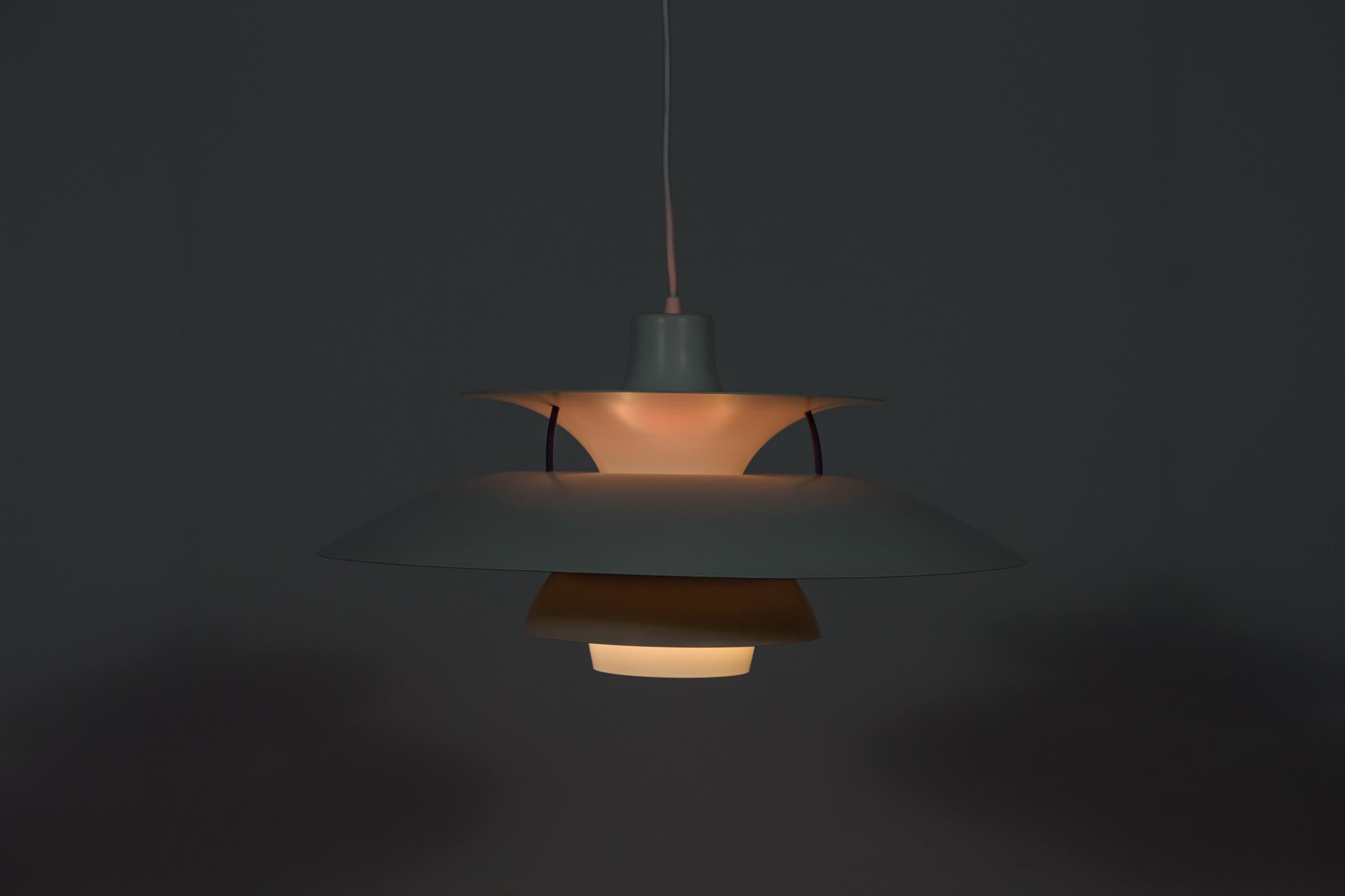 Mid-Century Model PH5 Pendant Lamp by Poul Henningsen for Louis Poulsen, 1960s For Sale 3