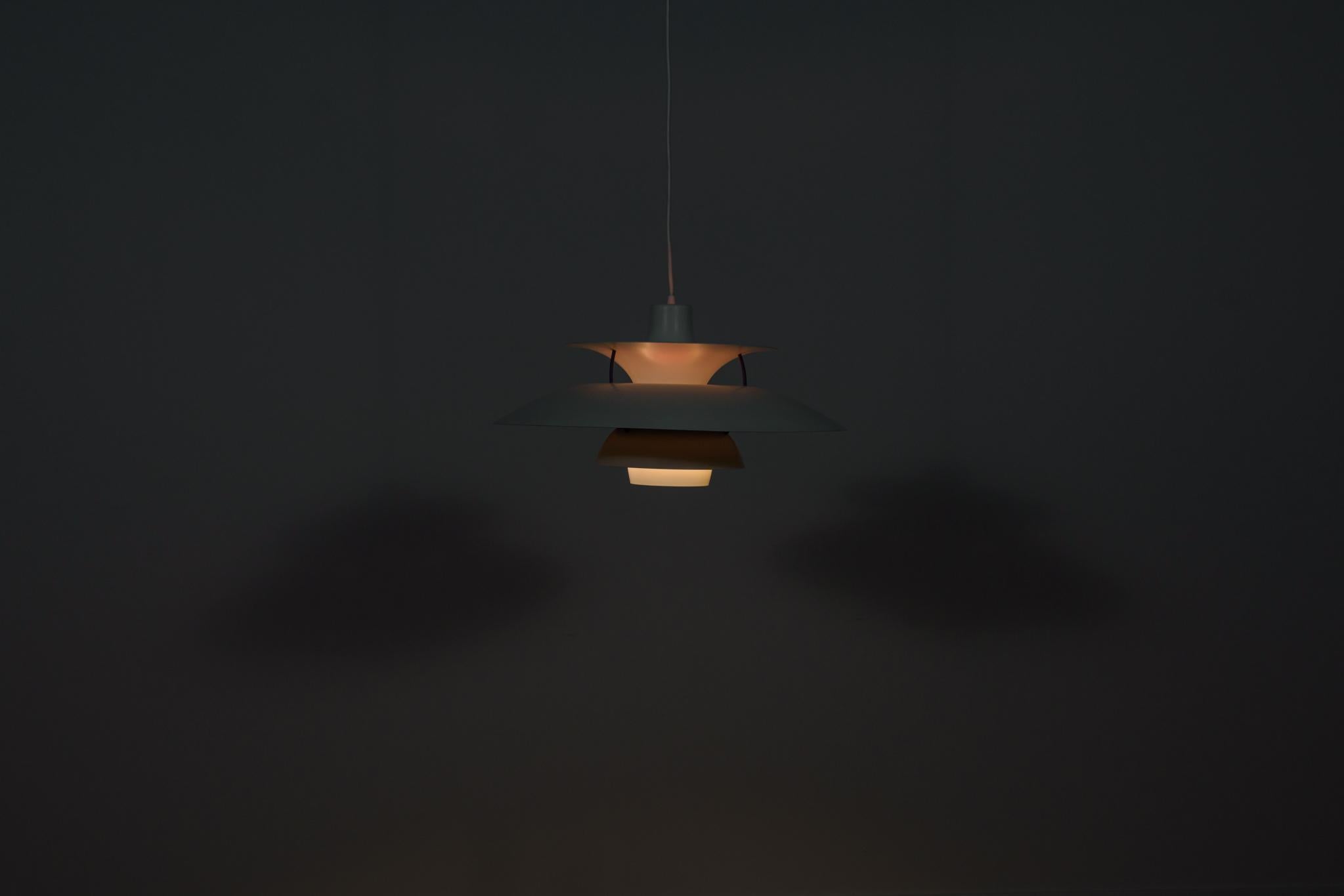 Mid-Century Model PH5 Pendant Lamp by Poul Henningsen for Louis Poulsen, 1960s For Sale 4