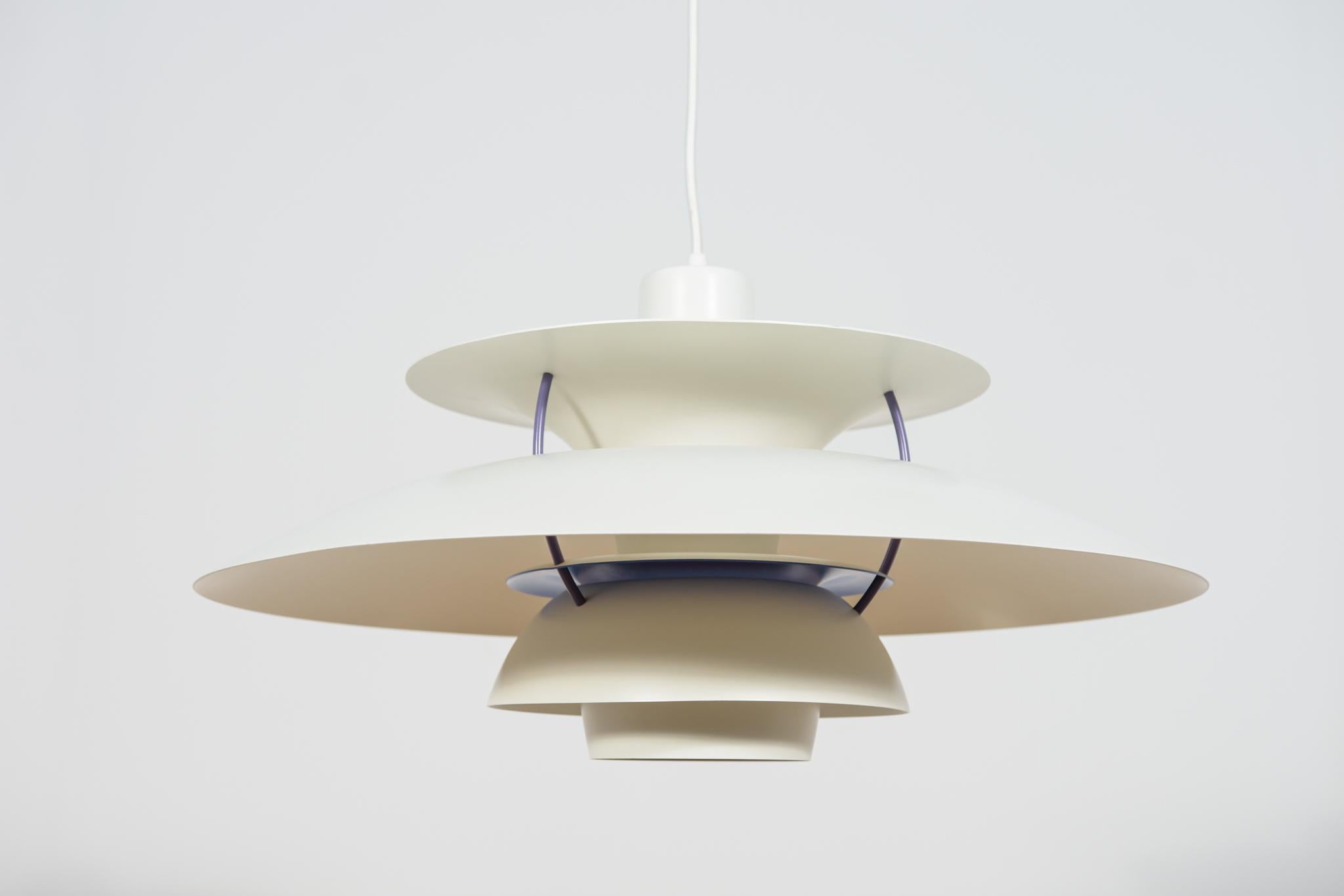 Mid-Century Model PH5 Pendant Lamp by Poul Henningsen for Louis Poulsen, Denmark For Sale 4