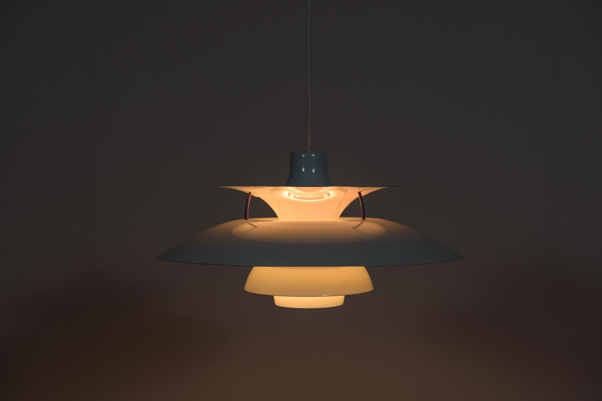 Lámpara colgante de mediados de siglo Modelo PH5 de Poul Henningsen para Louis Poulsen, Dinamarca Danés en venta