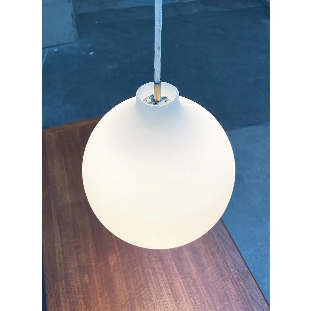 XX secolo Lampada a sospensione in vetro Satellite di Vilhelm Wohlert, 1960 in vendita