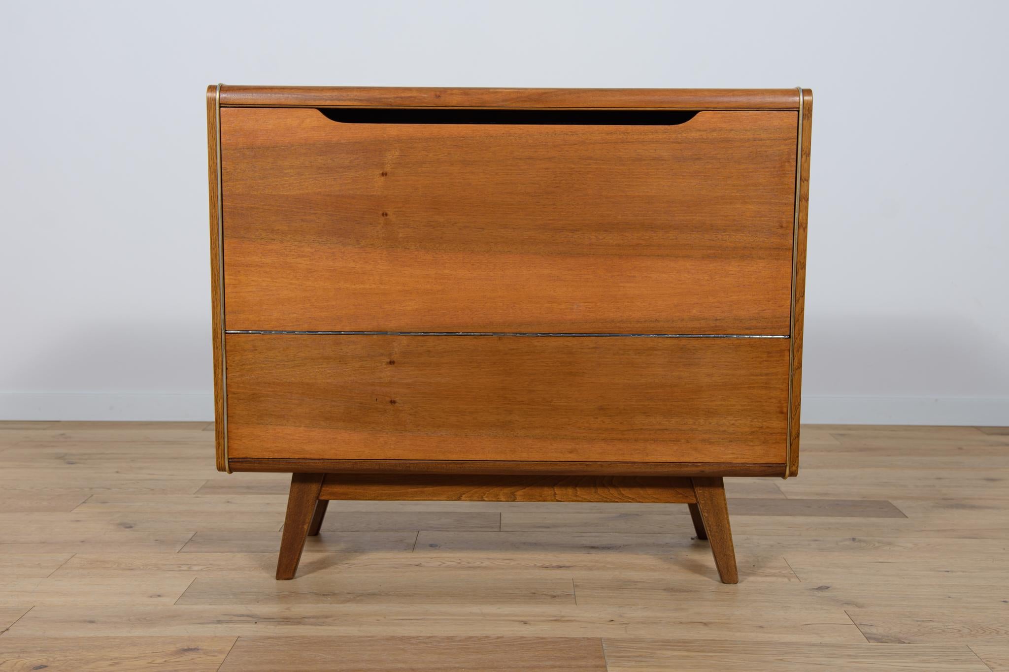 Mid-Century Modern Mid-Century Model U391 Bar Cabinet by Bohumil Landsman for Jitona, 1960s For Sale