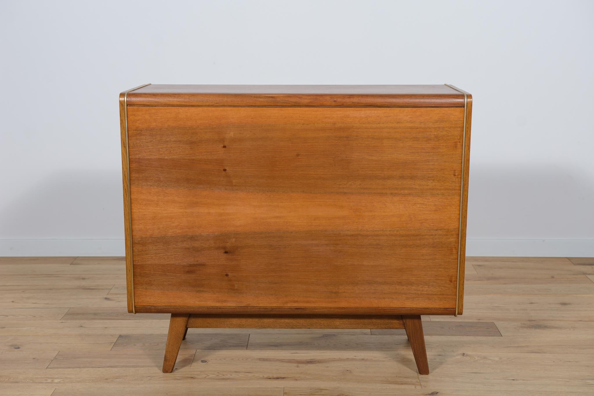 Beech Mid-Century Model U391 Bar Cabinet by Bohumil Landsman for Jitona, 1960s For Sale