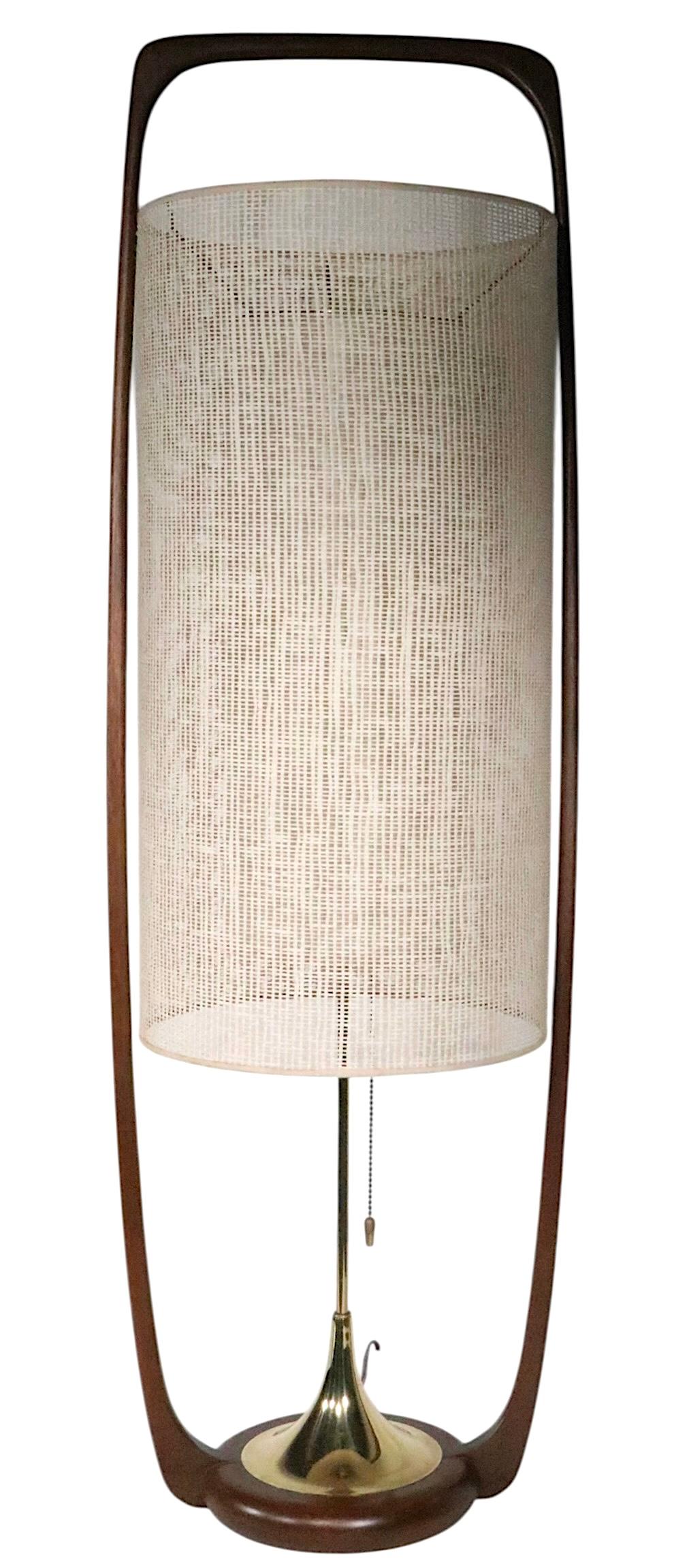 Mid Century Modeline Table Lamp Designed by Arthur Jacobs c 1950's For Sale 4