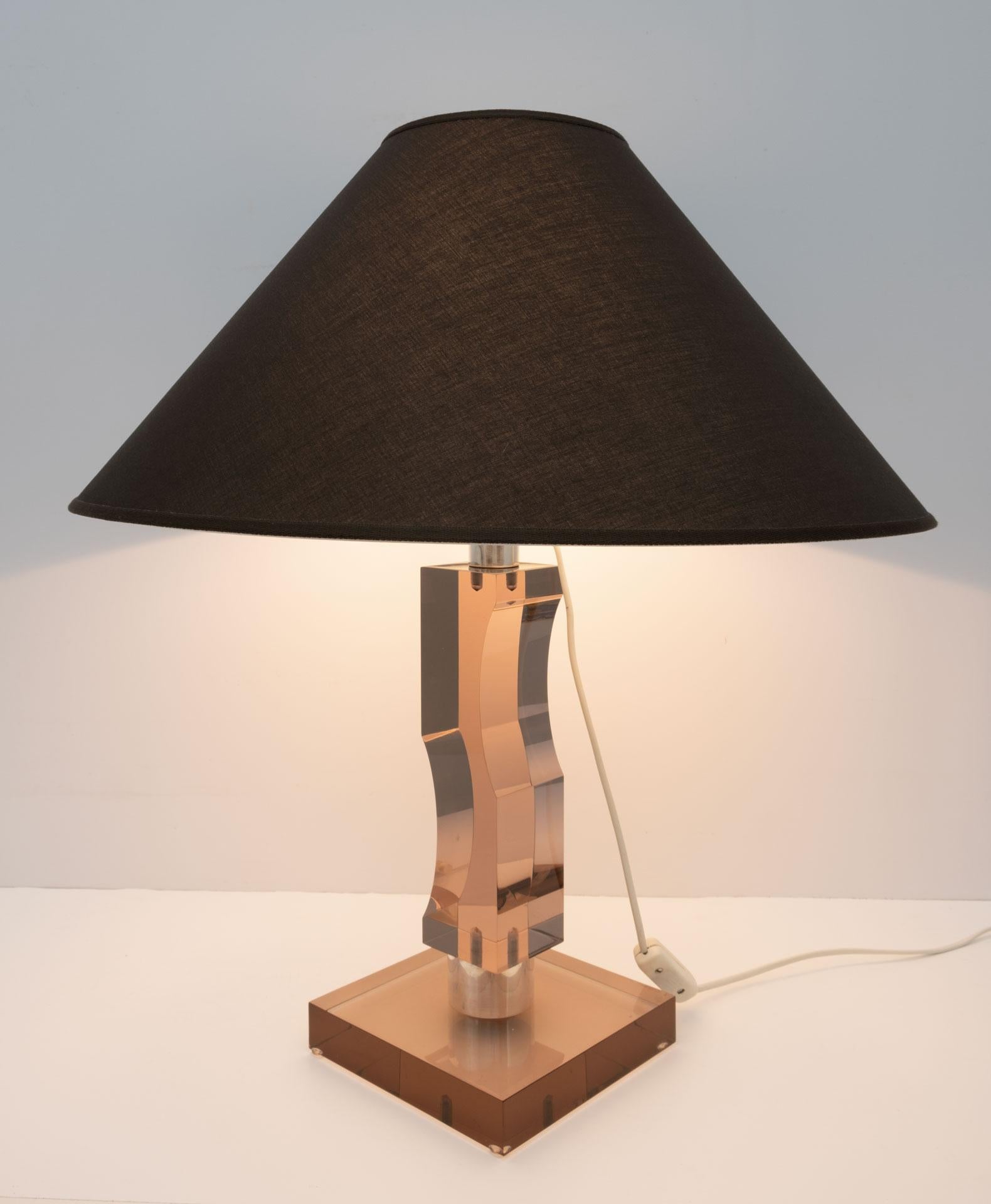 Mid-century Moden Italian Plexiglass and Silver Table Lamp, 1970s For Sale 2