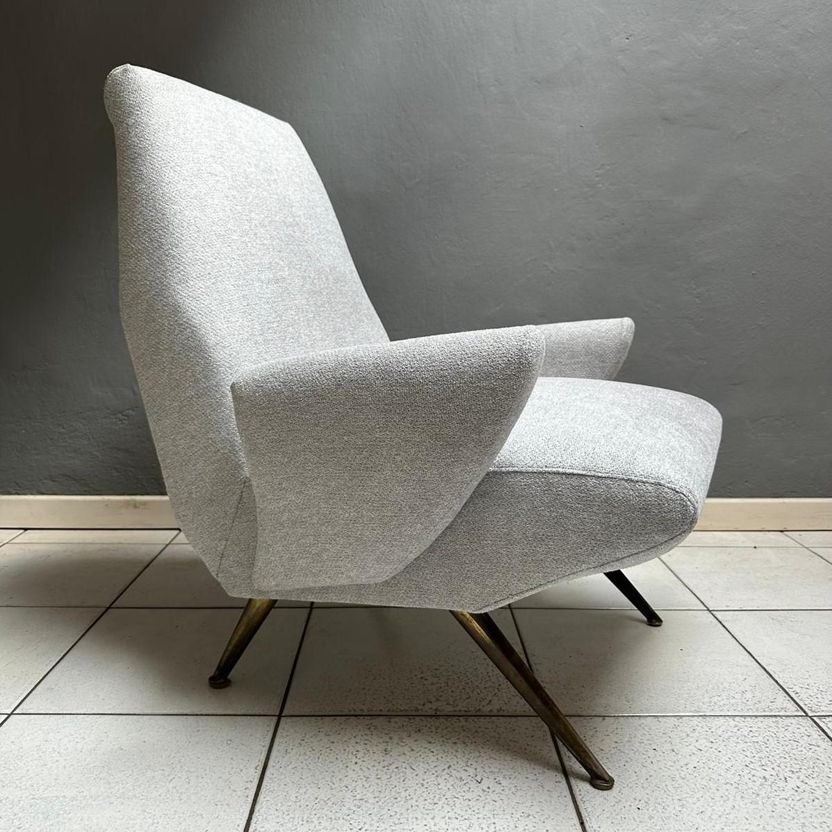 Mid-20th Century Mid-Century Modern Armchair Design by Nino Zoncada Brass Feet Light Gray Fabric  For Sale