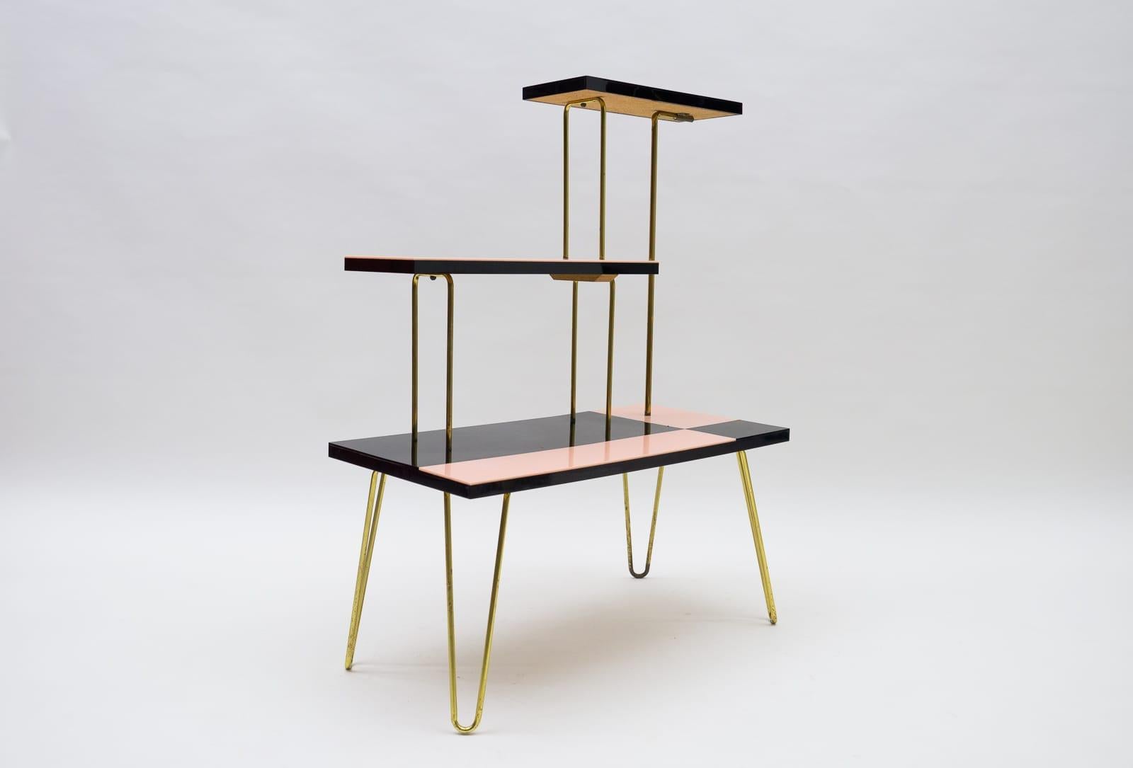 Mid-Century Modern Messingrohr Stahlschild / Blumenständer, 1950er/60er Jahre (Moderne der Mitte des Jahrhunderts) im Angebot