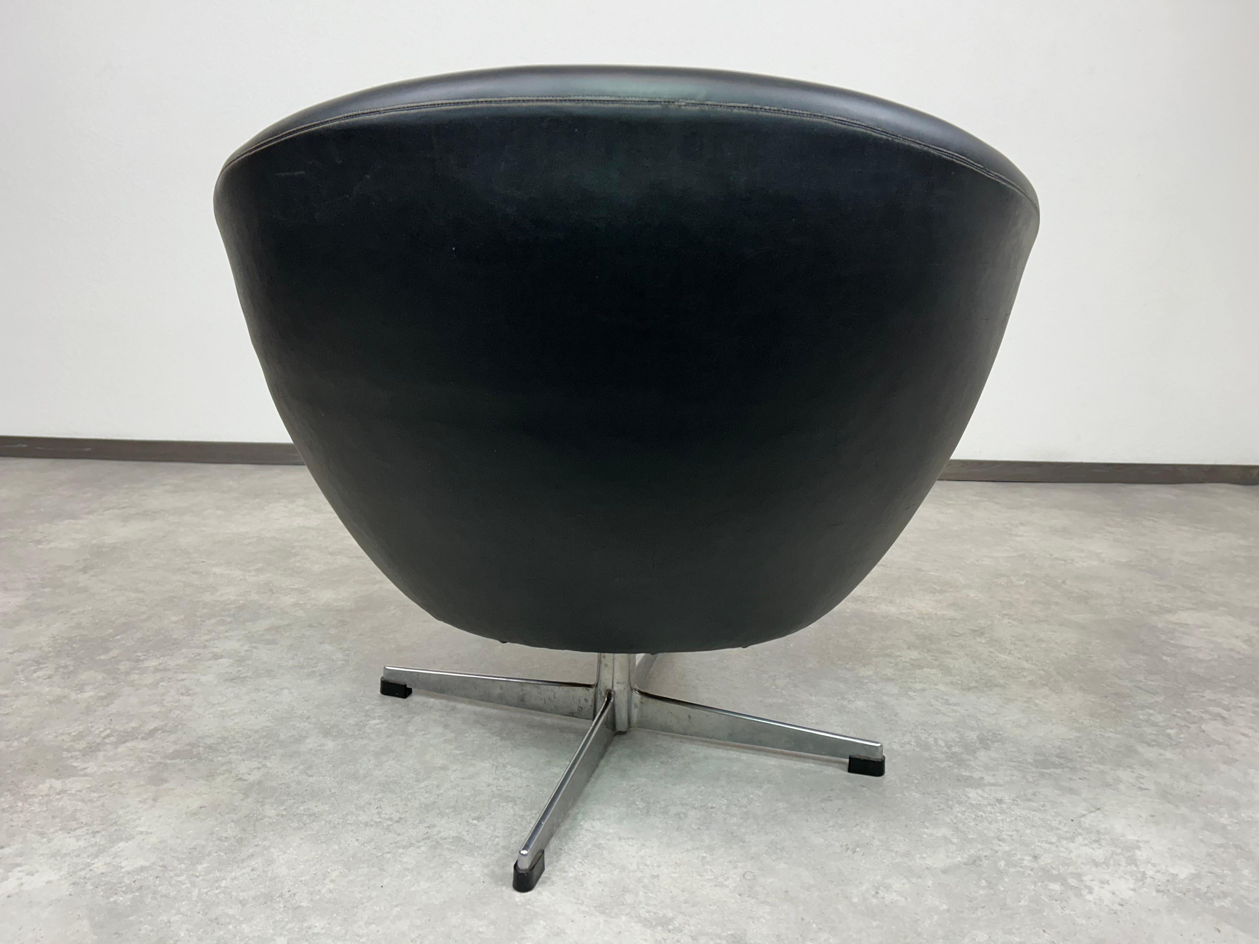 Fauteuils club du milieu du siècle par Up Závody n.p.Rousínov en vente 1