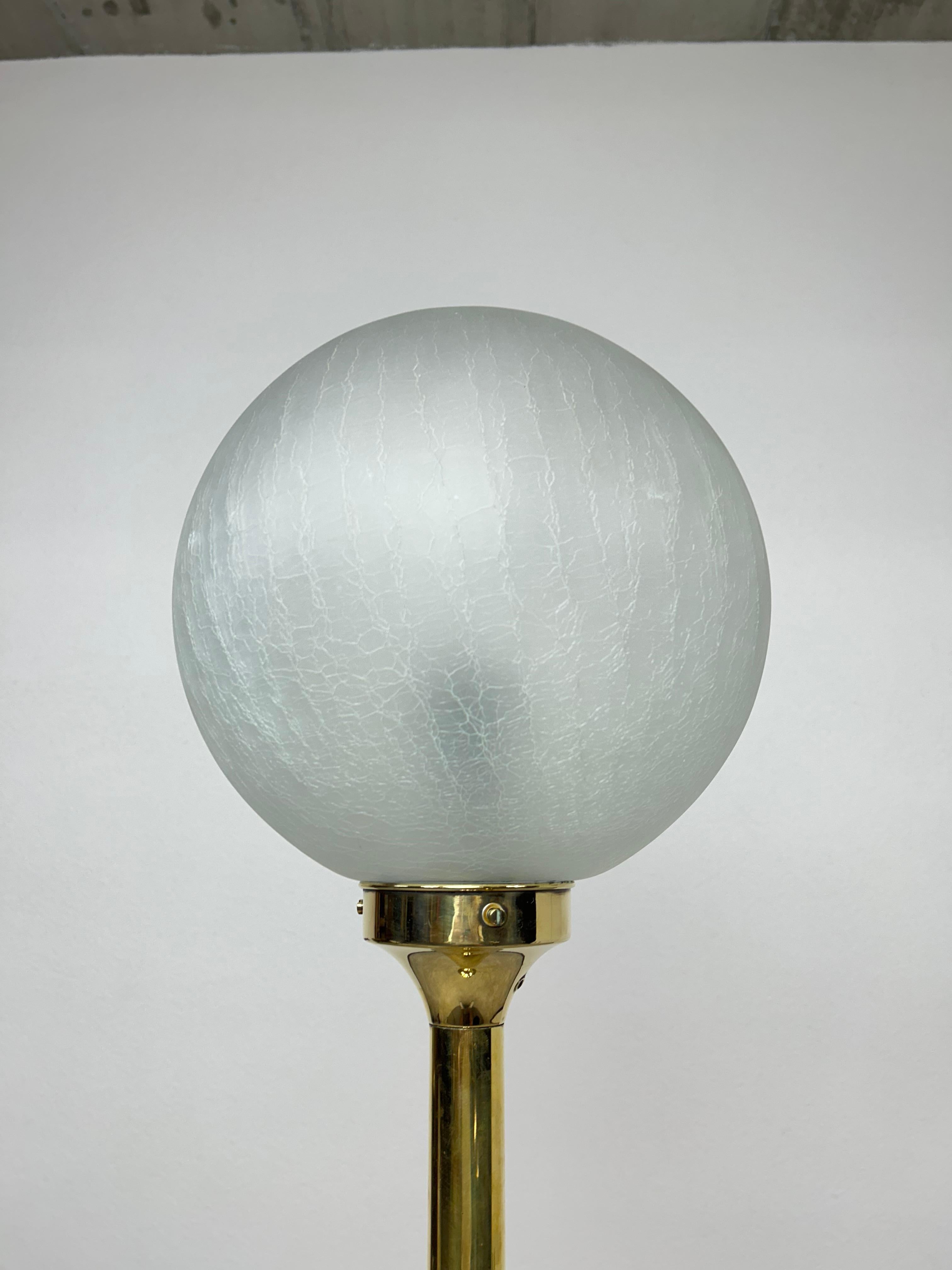 Lampada da terra moderata di metà secolo In condizioni buone in vendita a Banská Štiavnica, SK