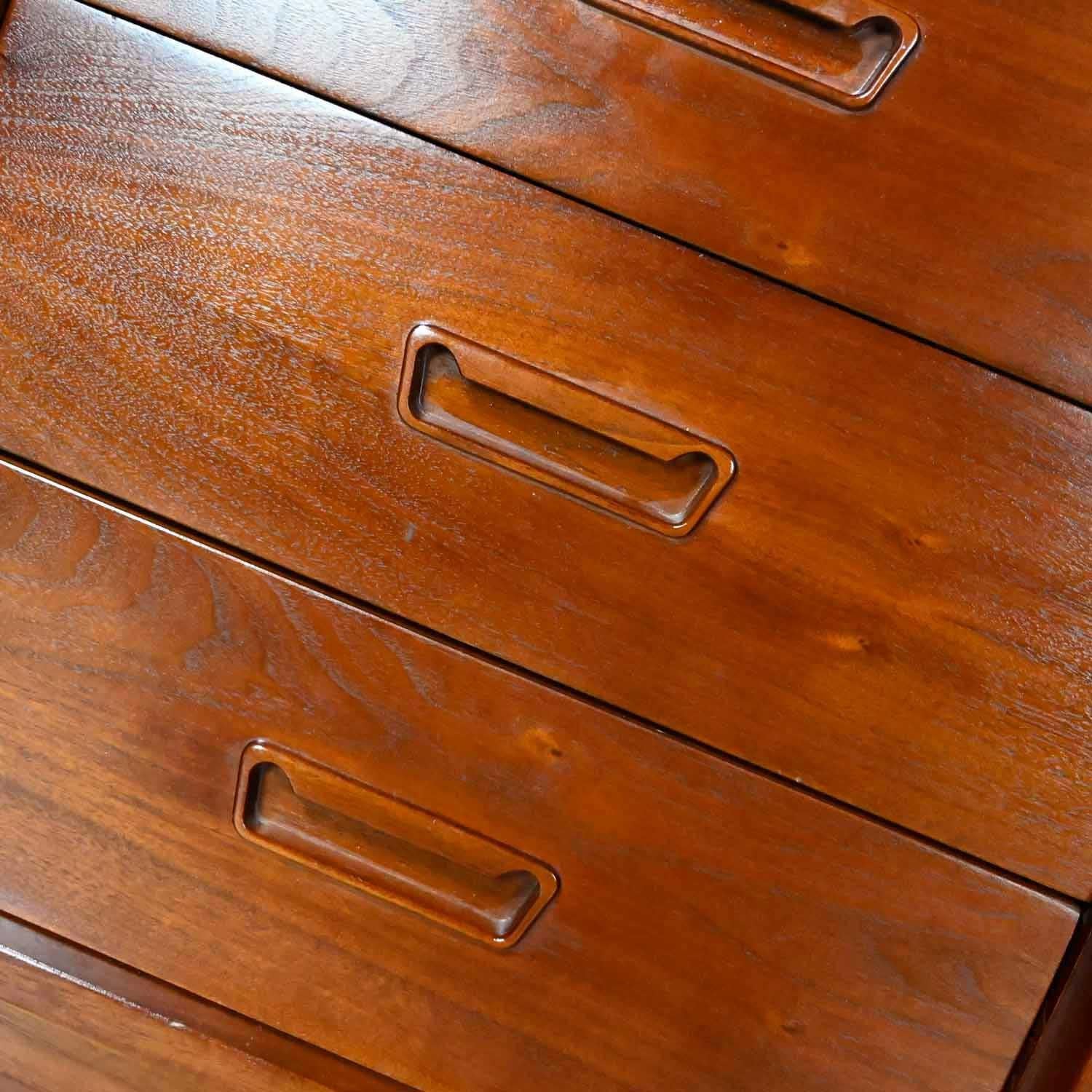 Mid-Century Modern 1 Piece Walnut Veneer China Hutch Attributed to Garrison Furn 6