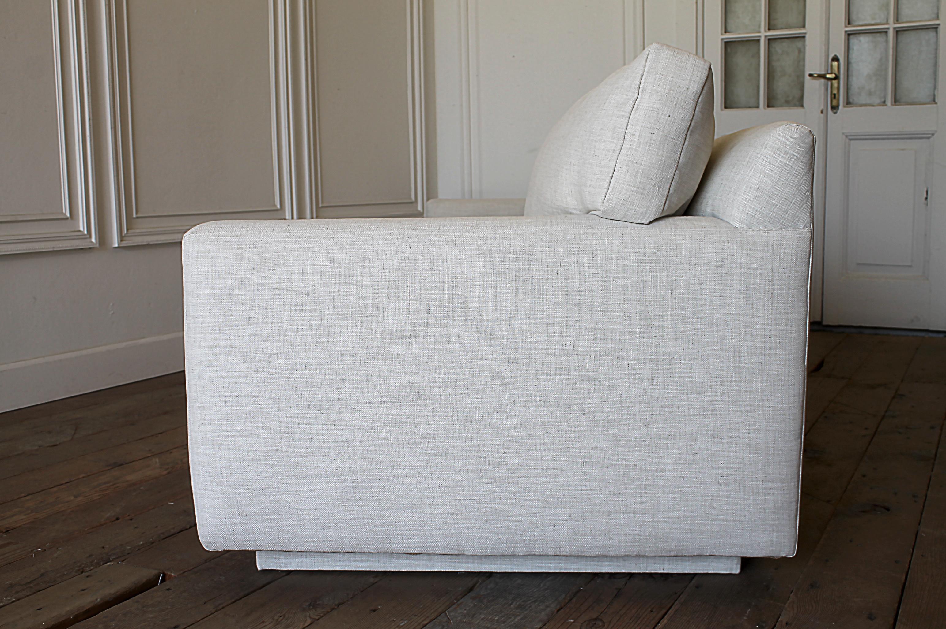 Mid-Century Modern Sofa Reupholstered in Natural Linen Blend Herringbone 7