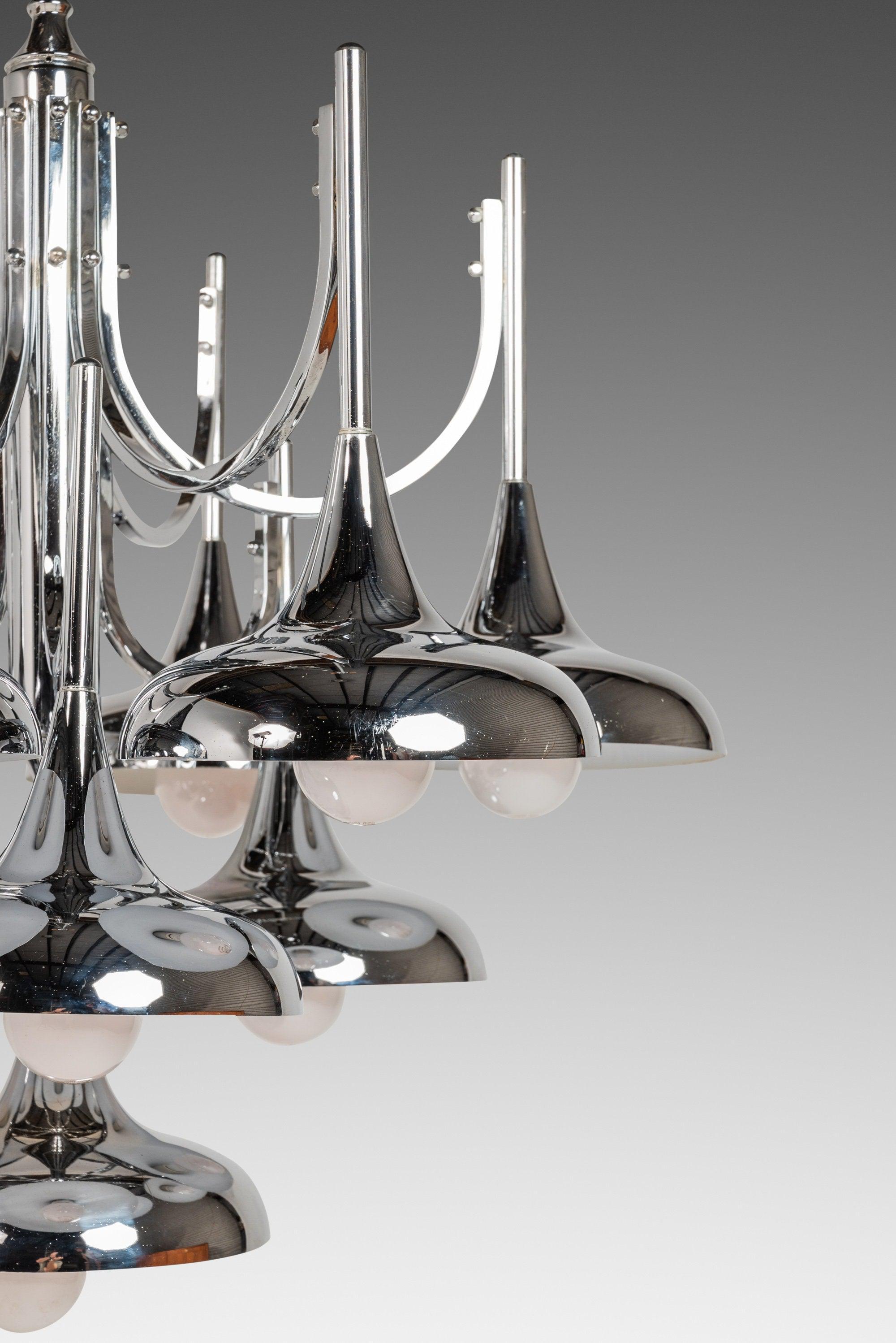 Mid-Century Modern 10-Light Chrome Trumpet Lamp Chandelier Attributed to Reggian For Sale 5