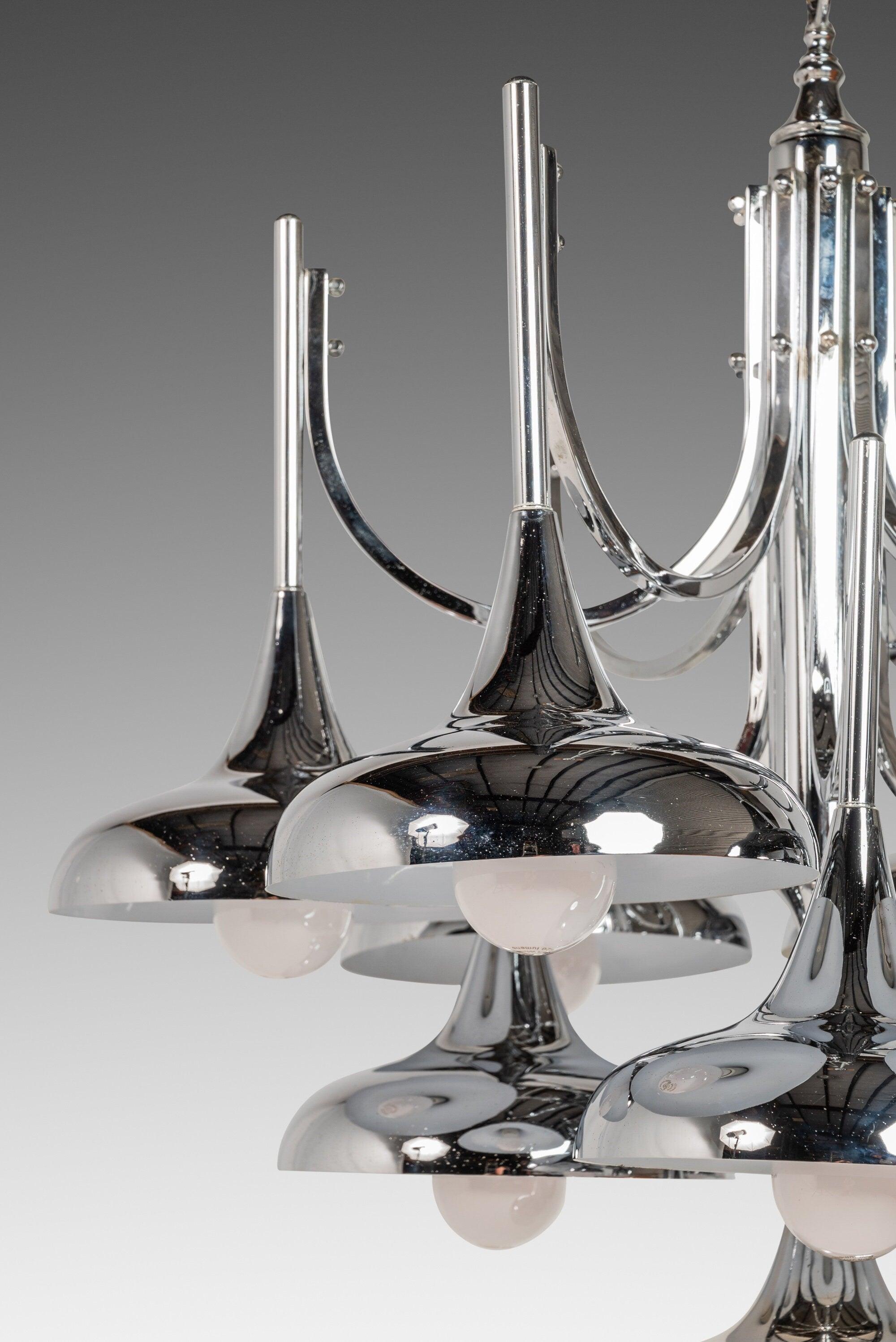 Mid-Century Modern 10-Light Chrome Trumpet Lamp Chandelier Attributed to Reggian For Sale 4