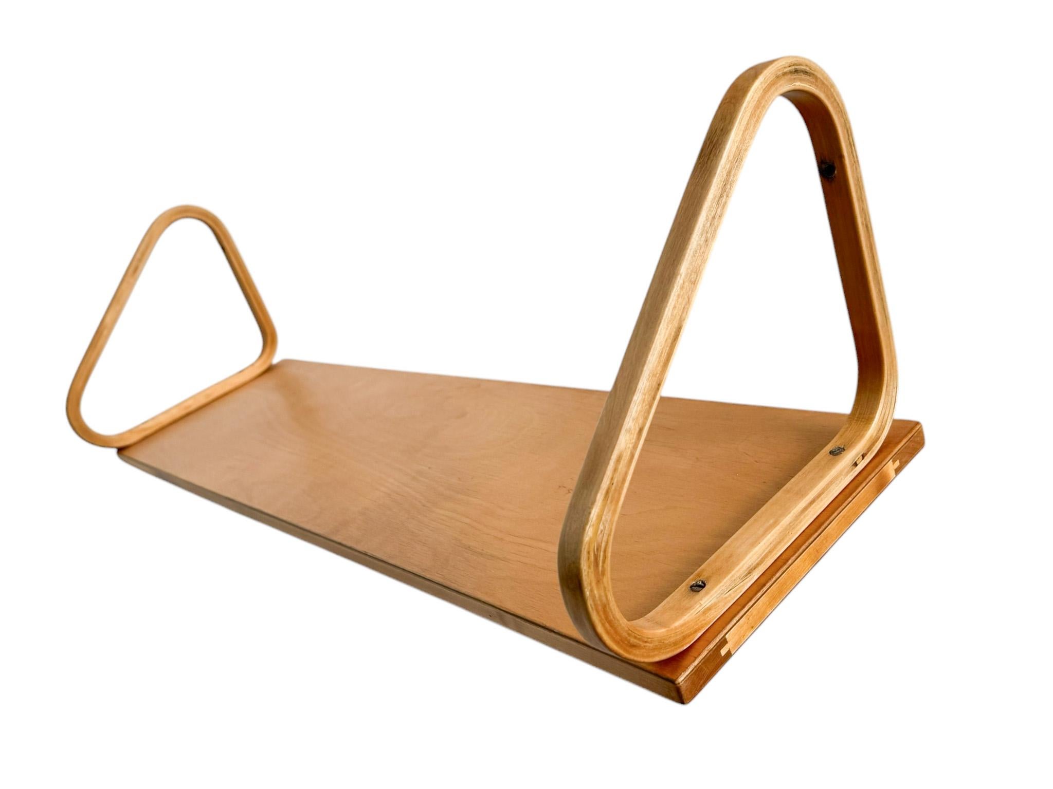 Finlandese Scaffale da parete 112B di Alvar Aalto per Artek, anni 1950/1960, stile Mid-Century Modern in vendita