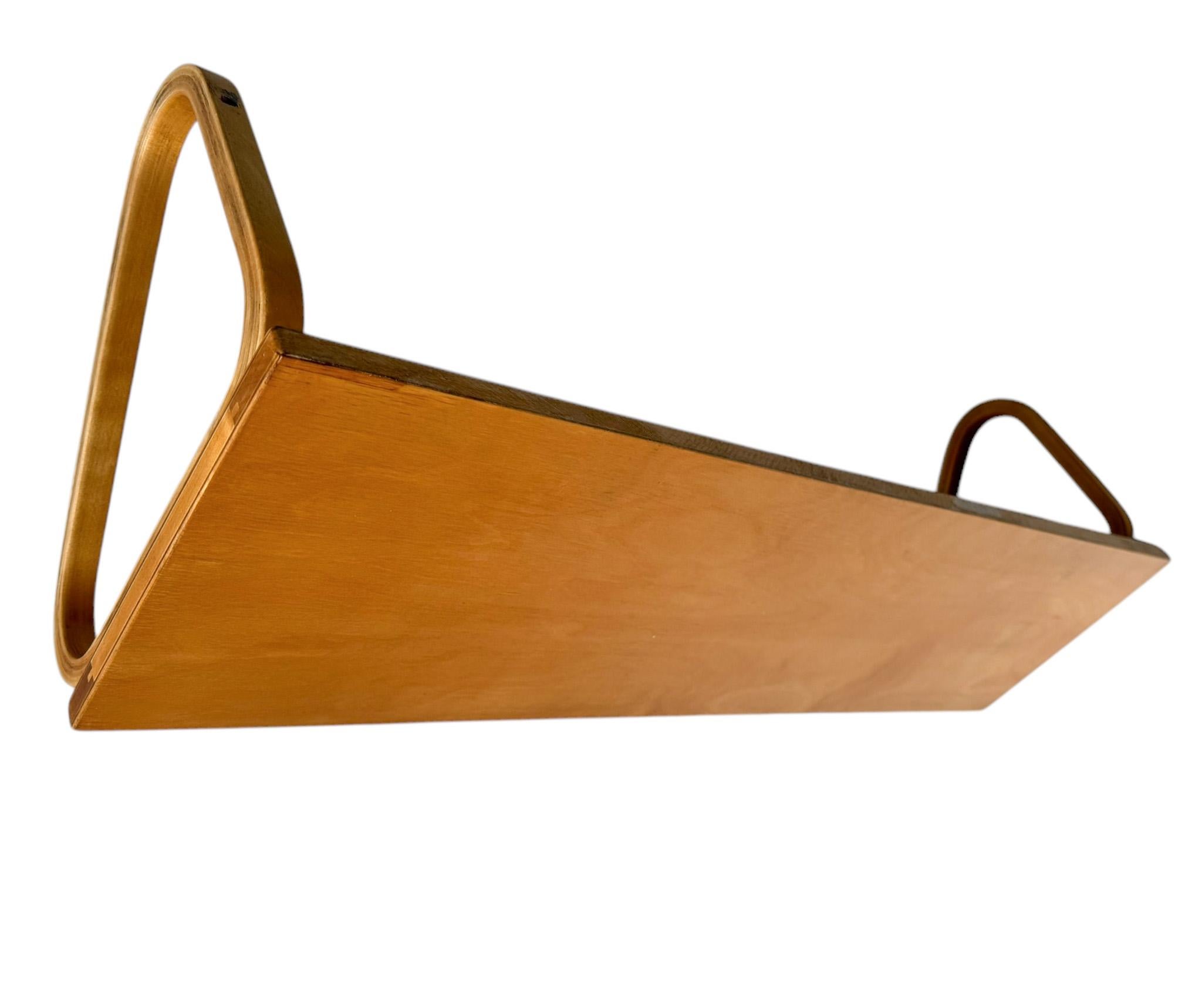 Metà XX secolo Scaffale da parete 112B di Alvar Aalto per Artek, anni 1950/1960, stile Mid-Century Modern in vendita