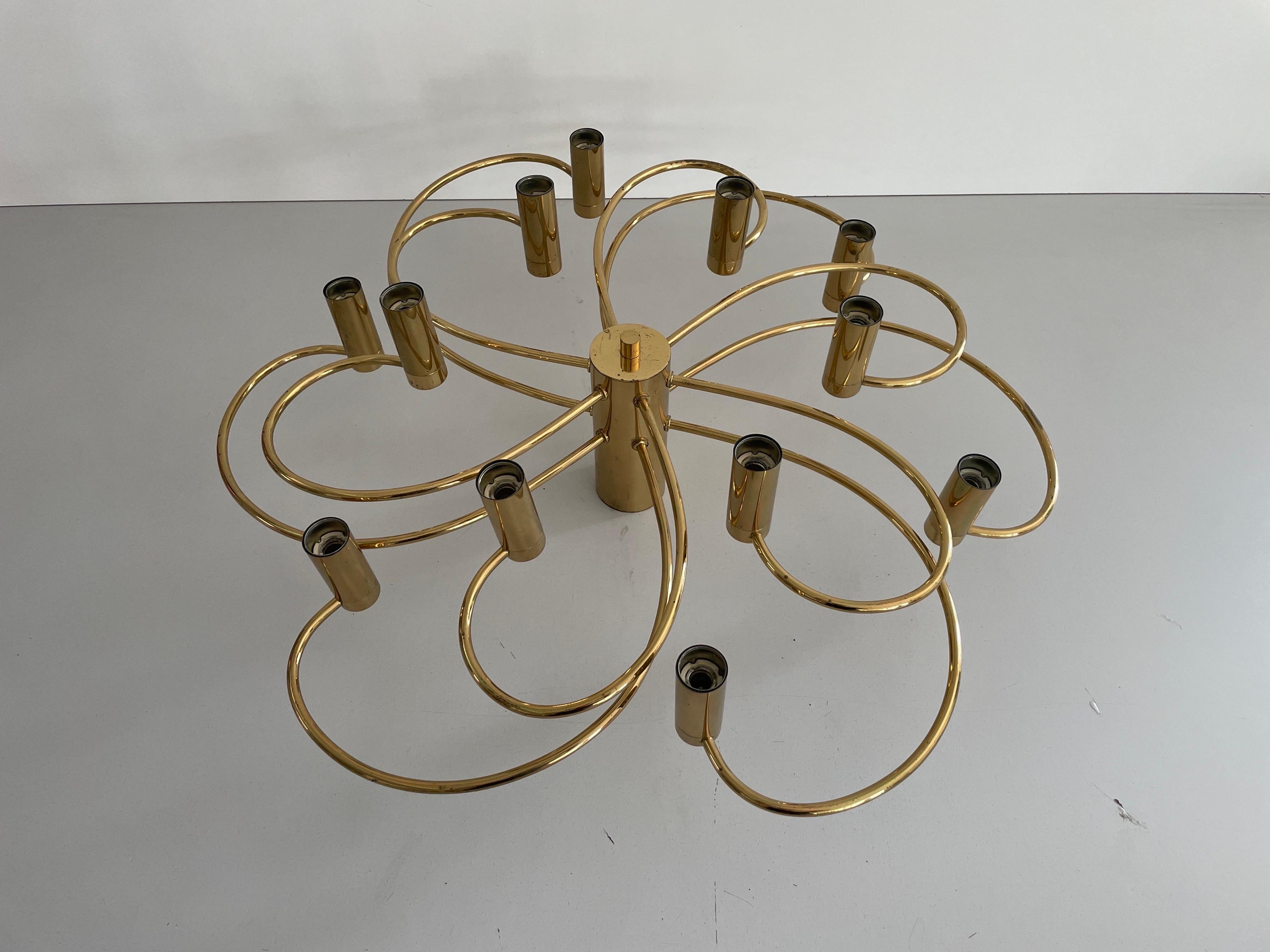 Lámpara empotrada moderna de mediados de siglo con cuerpo de latón de 12 brazos de Cosack, años 60, Alemania

La pantalla está en muy buen estado vintage.

Esta lámpara funciona con 12 bombillas E14. 
Con cable y apto para su uso con 220 V y 110 V