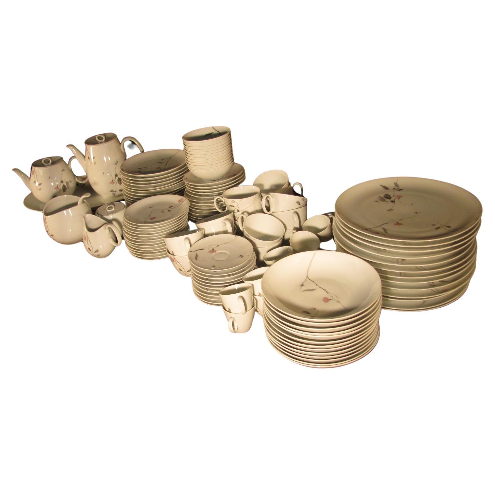 Vernissé Ensemble de 125 pièces du milieu du siècle dernier par Raymond Loewy pour Rosenthal, Allemagne en vente