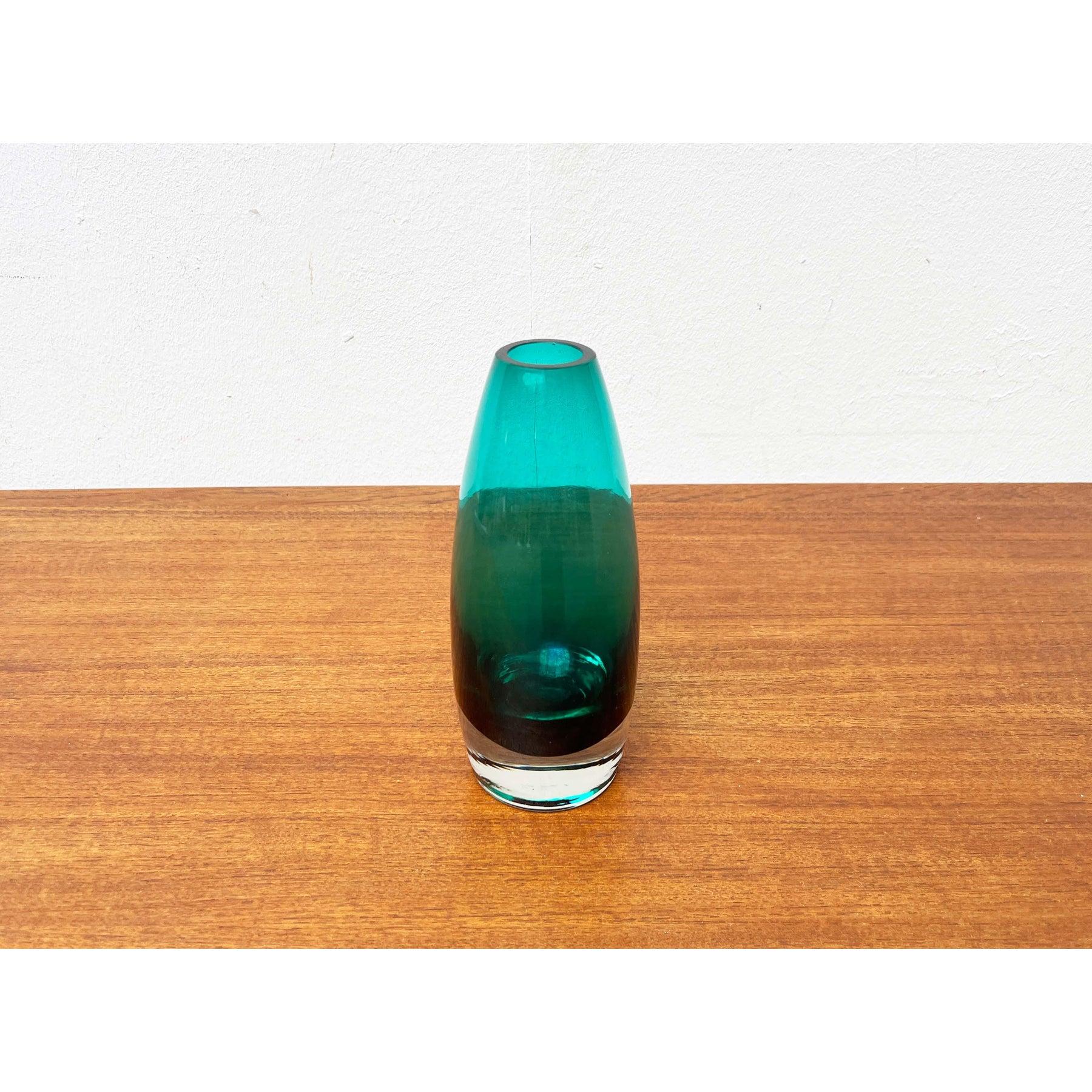 Mid-Century moderno Vaso in vetro 1365 di Tamara Aladin per Riihimäki, anni '60, metà del secolo scorso in vendita