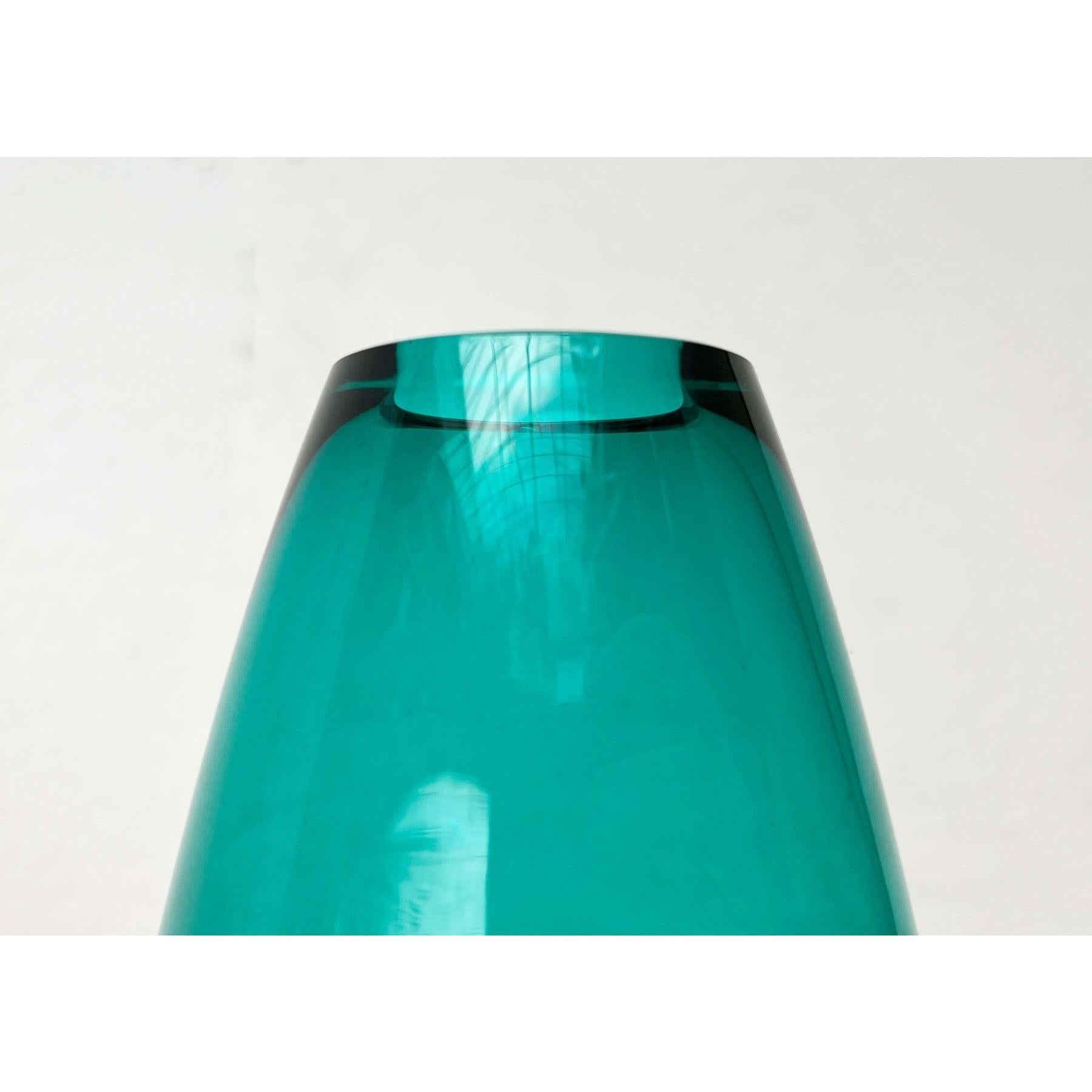 Finlandese Vaso in vetro 1365 di Tamara Aladin per Riihimäki, anni '60, metà del secolo scorso in vendita