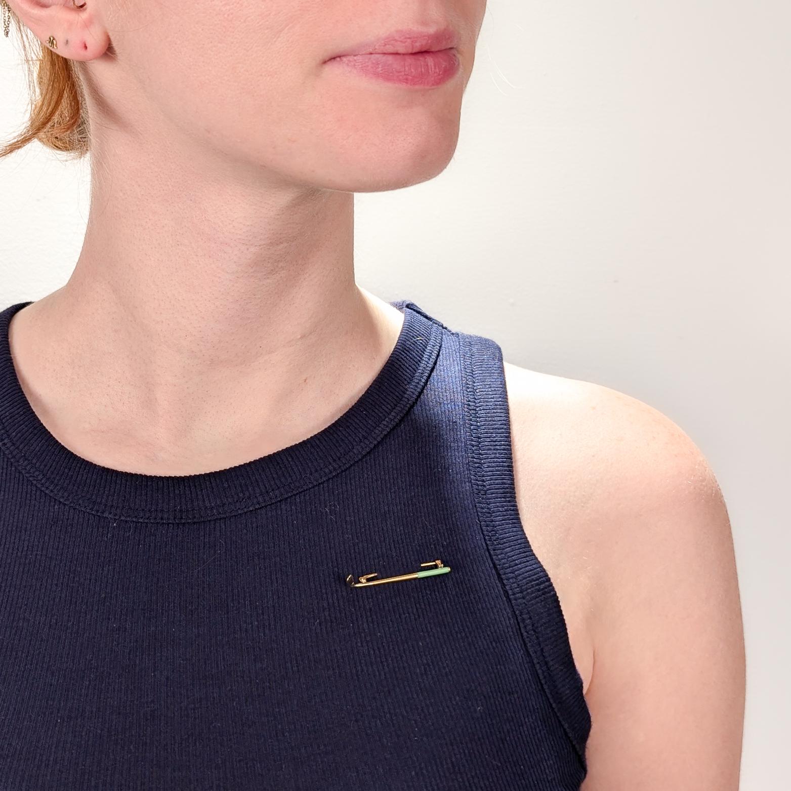 Mid-Century Modern 14K Gold & Enamel Golf Club Pin / Brooch For Sale 5
