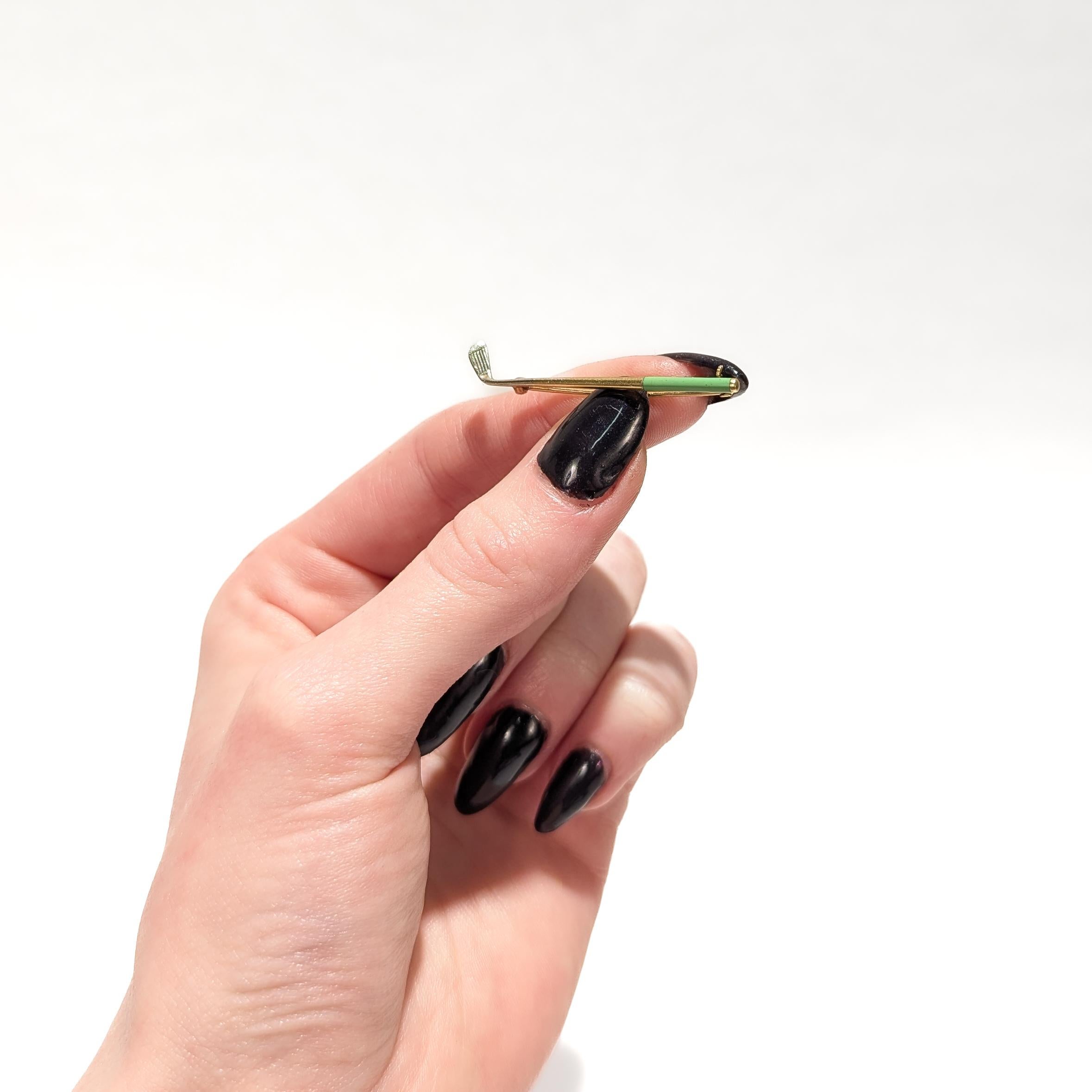 Mid-Century Modern 14K Gold & Enamel Golf Club Pin / Brooch For Sale 4