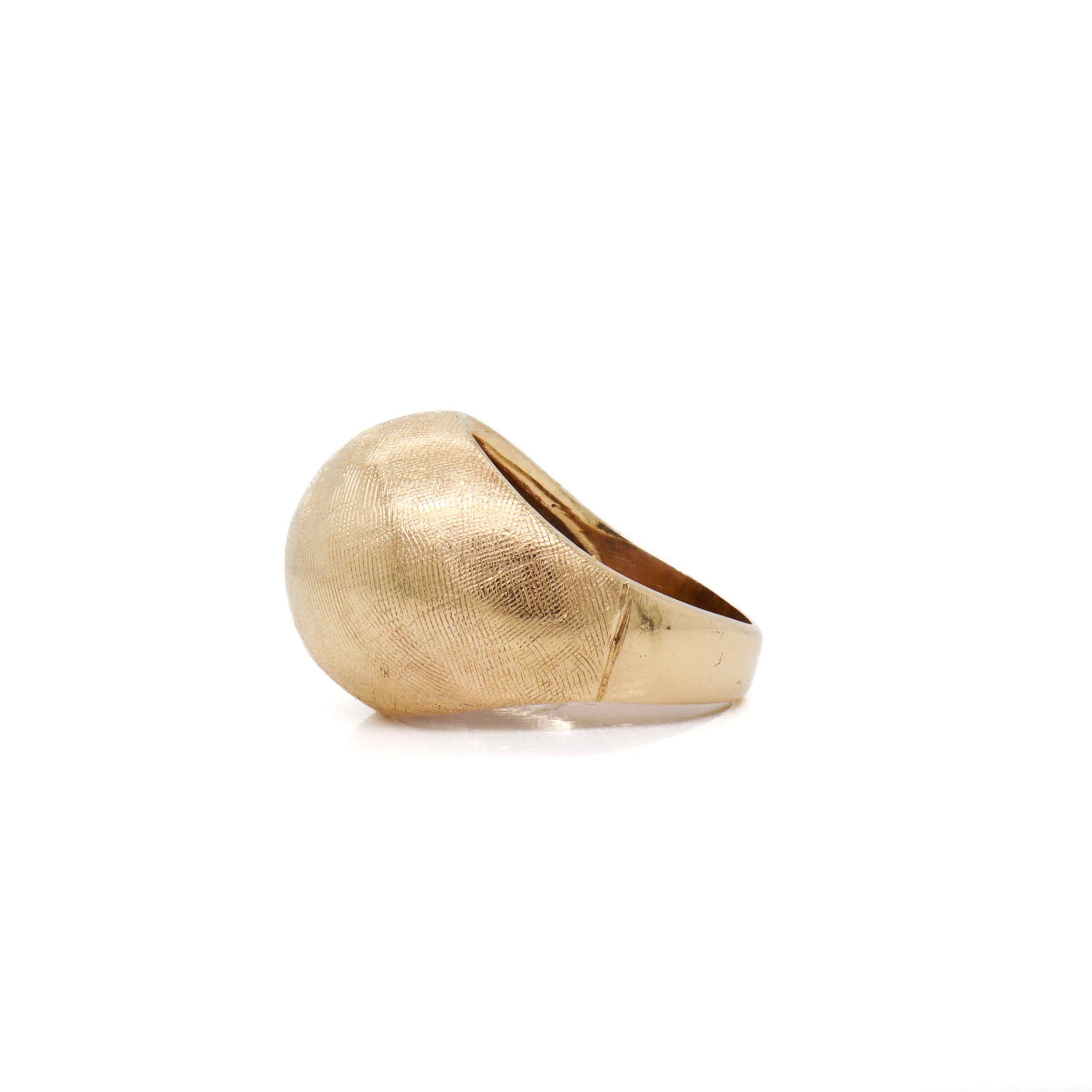 Mid-Century Modern 14k Yellow Gold Dome Cocktail Ring with a Florentine Finish For Sale 4