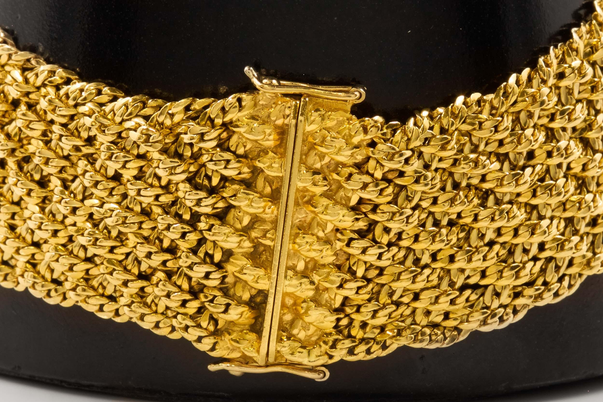 Mid-Century Modern 18 Karat Gold Flexible Link Strap Bracelet For Sale 4