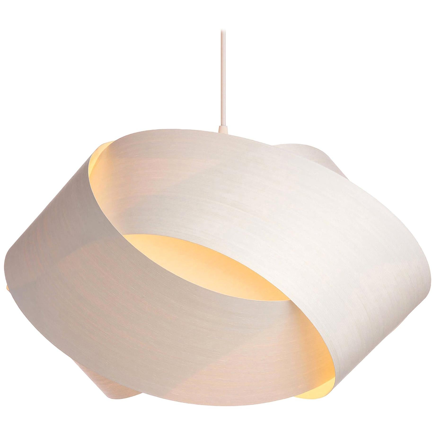 SERENE, lampe à suspension moderne scandinave en bois blanc de 19 pouces en vente