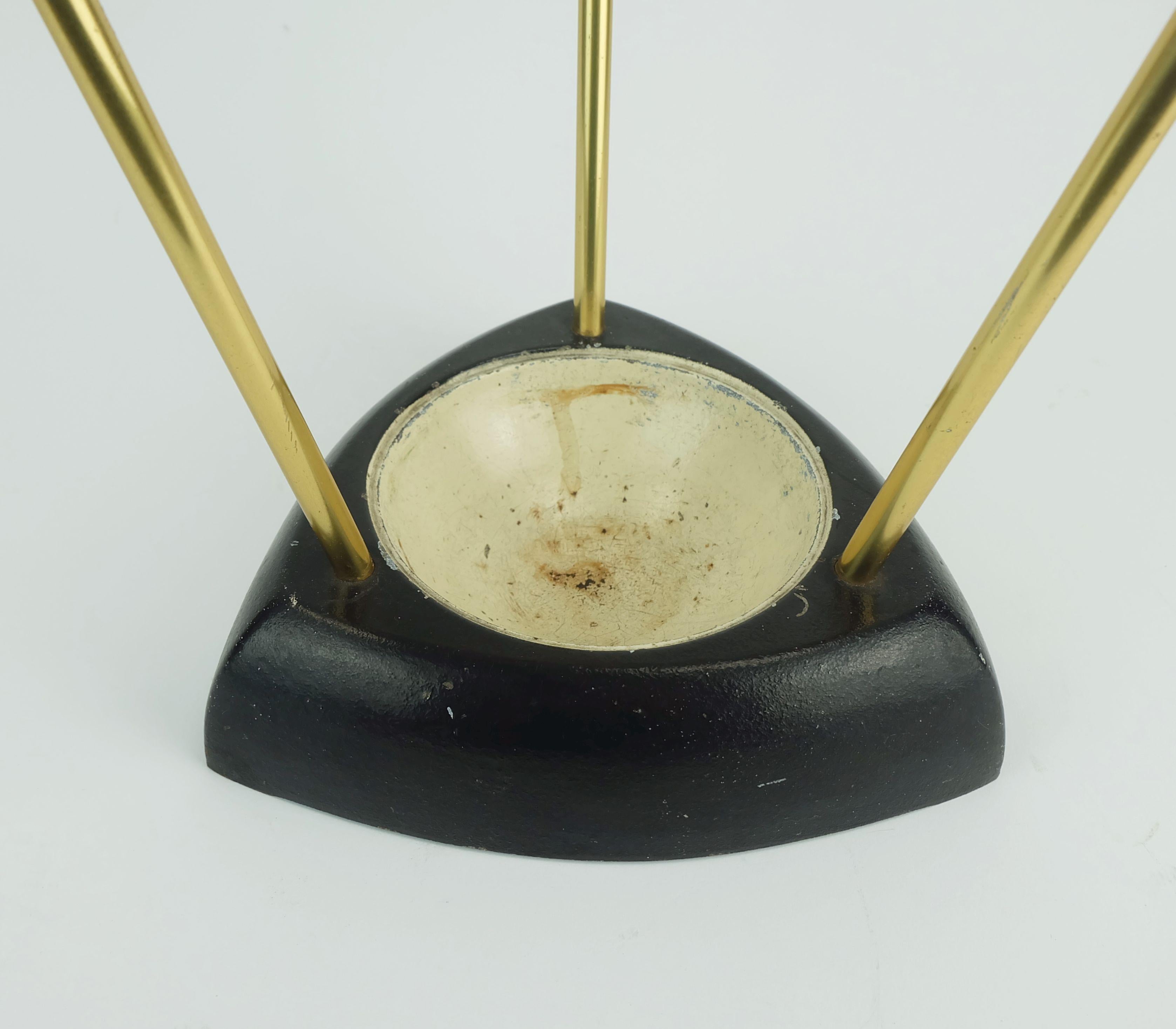 Metà XX secolo UMBRELLA STAND anni '50 in ghisa e ottone dal design snello e di metà secolo moderno in vendita