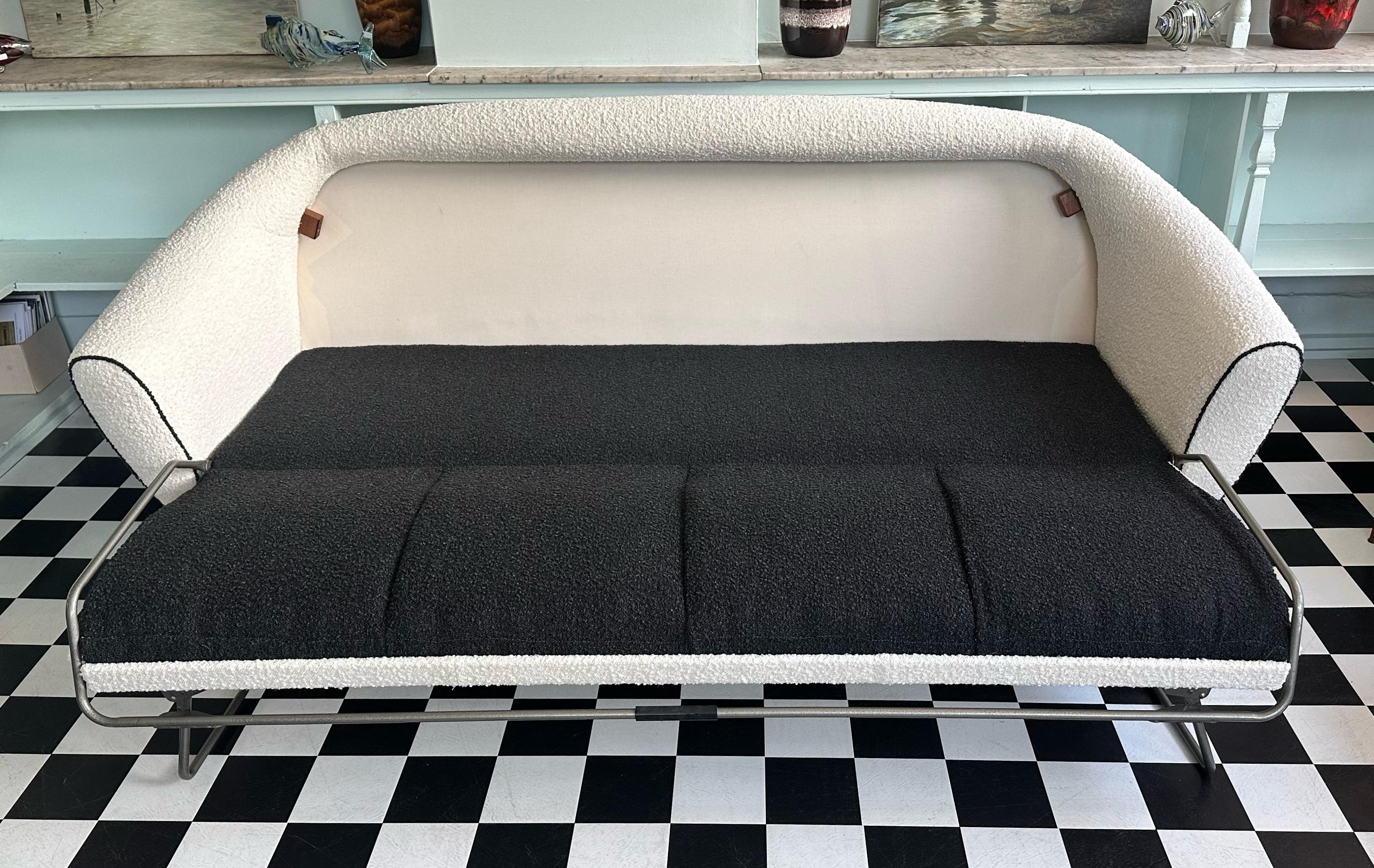20th Century Mid Century Modern 1960’s Boucle Sofa Bed by Greaves and Thomas For Sale