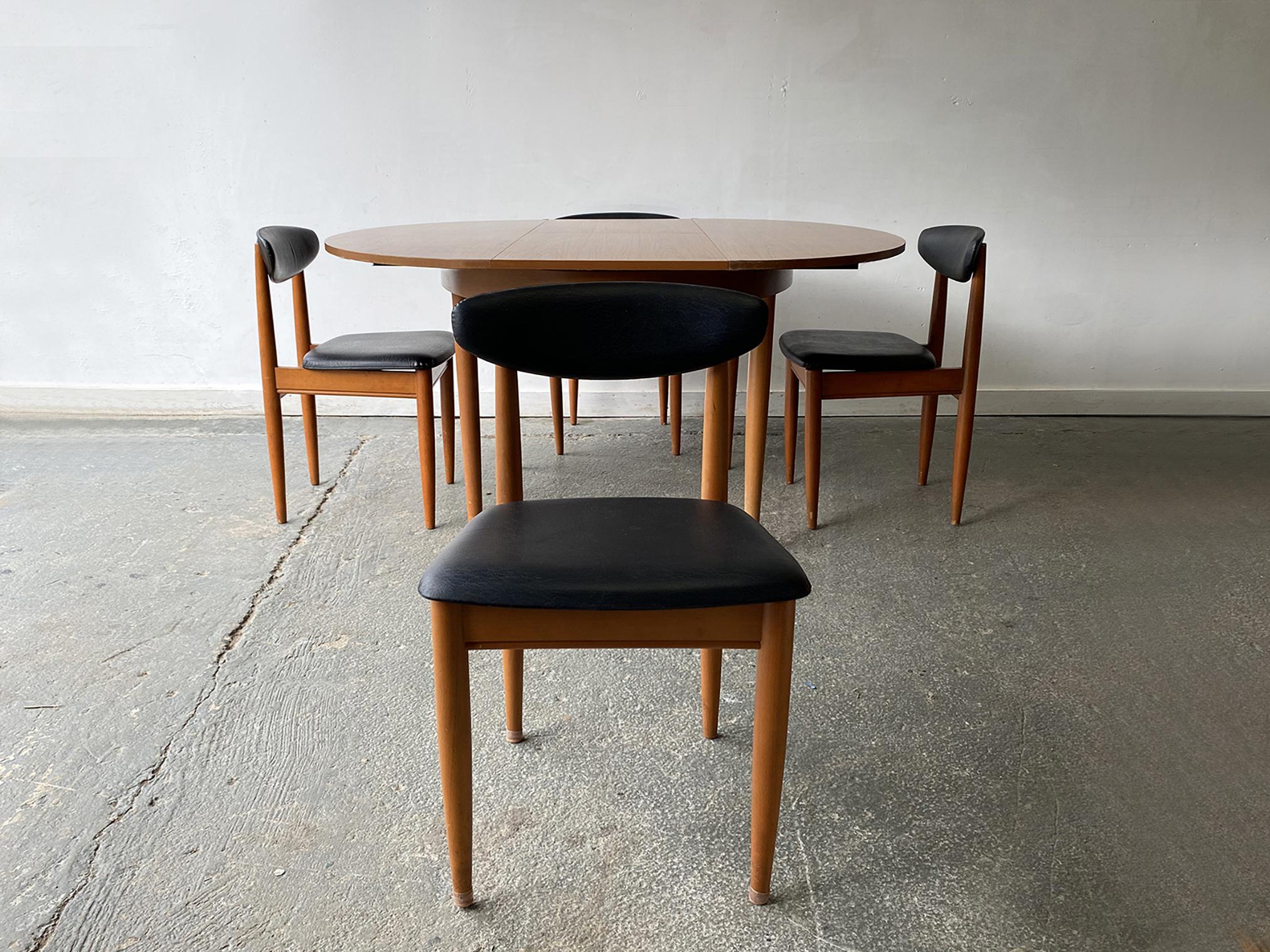 Ensemble table et chaises de salle à manger des années 1960 par Schreiber Furniture en vente 1