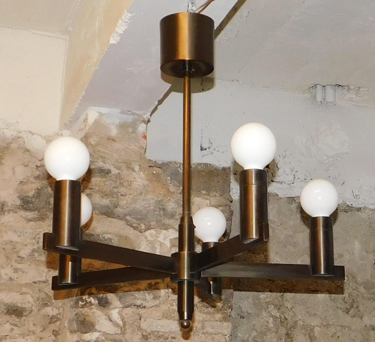  Arredoluce Attributed Mid-Century Modern  Italian Chandelier Light For Sale 4