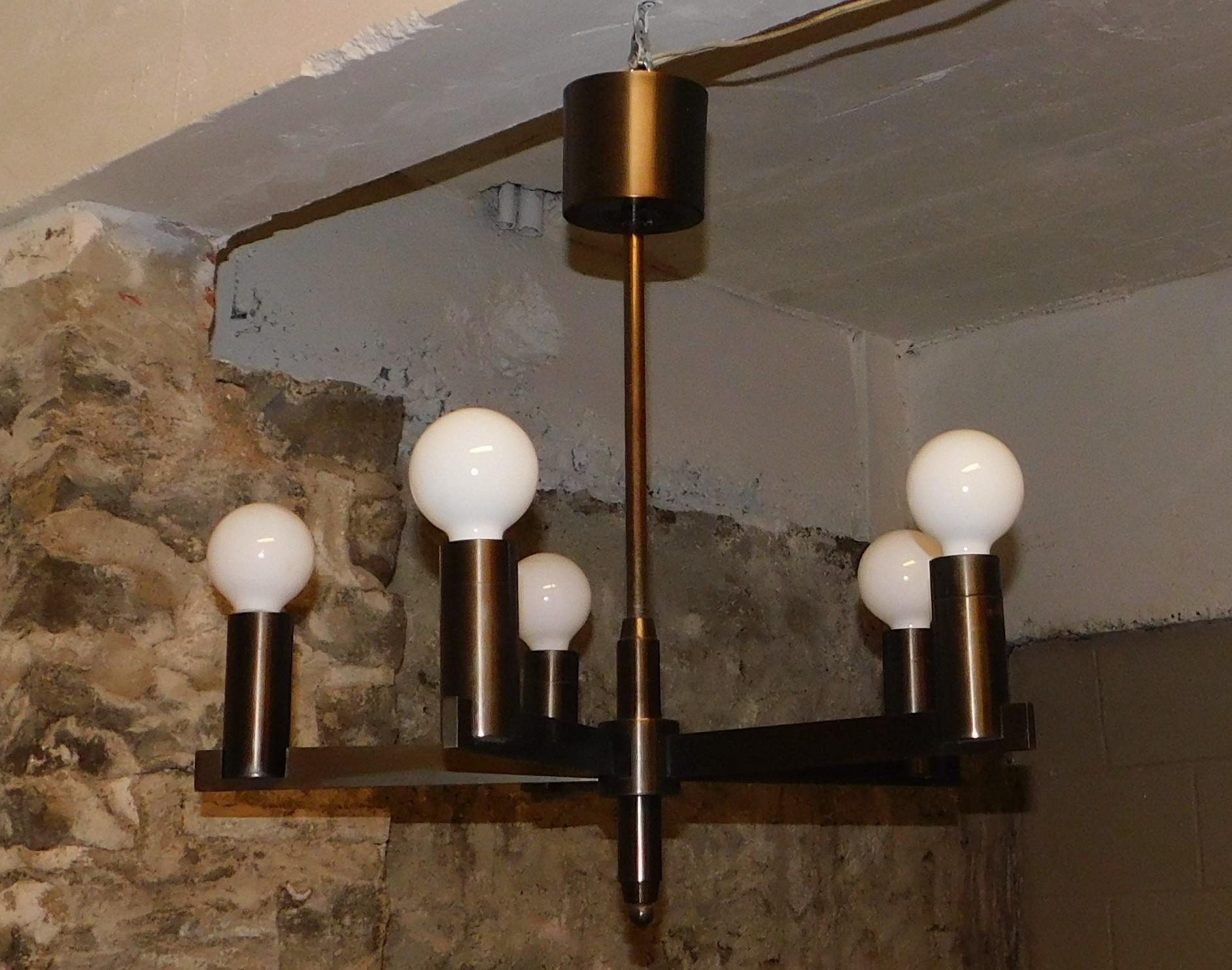  Arredoluce Attributed Mid-Century Modern  Italian Chandelier Light For Sale 5