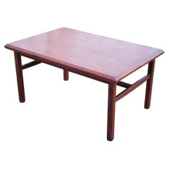 Beistelltisch aus massivem Nussbaumholz mit abgeschrägtem Motiv Inc. #6304 F203, Mid-Century Modern 1960er Jahre