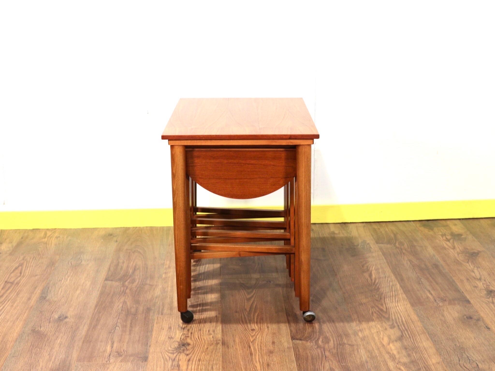 Mid-Century Modern 1960's Teak Nesting Table Set Poul Hundevad For Novy Domov In Good Condition In Los Angeles, CA