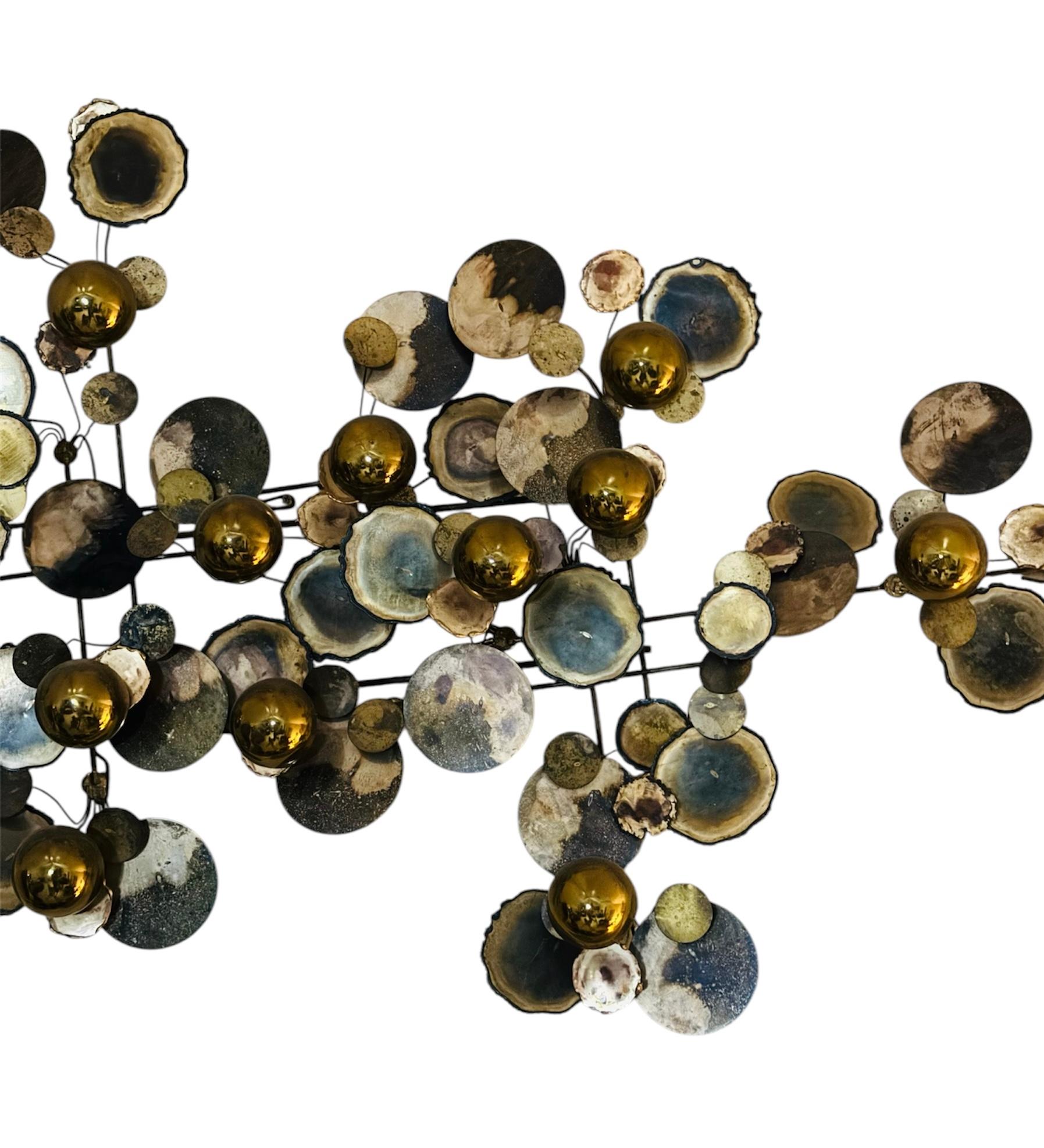 Mid Century Modern 1970er Curtis Jere Regenbogen-Wandskulptur, signiert (Moderne der Mitte des Jahrhunderts) im Angebot