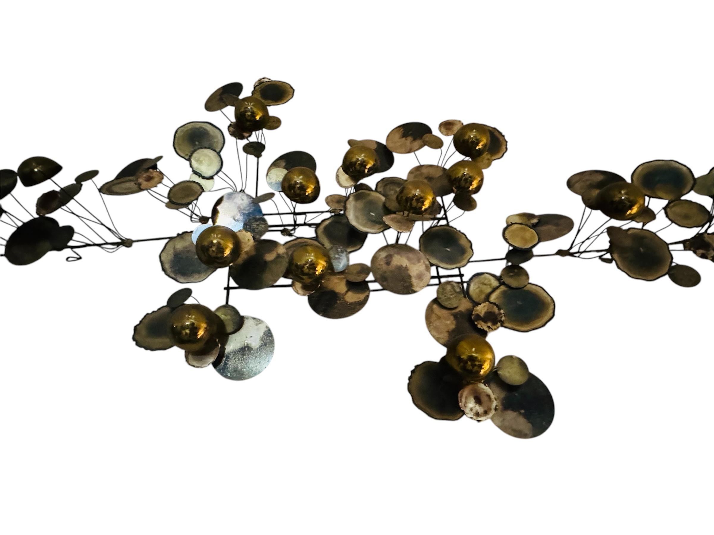 Mid Century Modern 1970er Curtis Jere Regenbogen-Wandskulptur, signiert (Ende des 20. Jahrhunderts) im Angebot