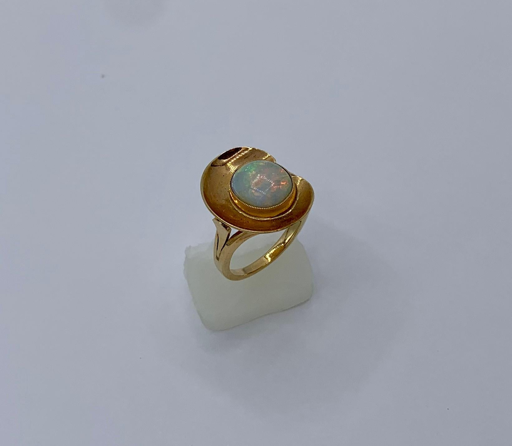 Bague rétro en or 14 carats avec opale de 2 carats, époque Eames, style moderne du milieu du siècle dernier en vente 2