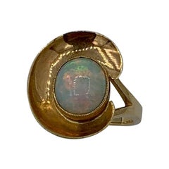 Moderno de mediados de siglo Anillo de ópalo de 2 quilates Oro amarillo de 14 quilates Eames Era Retro