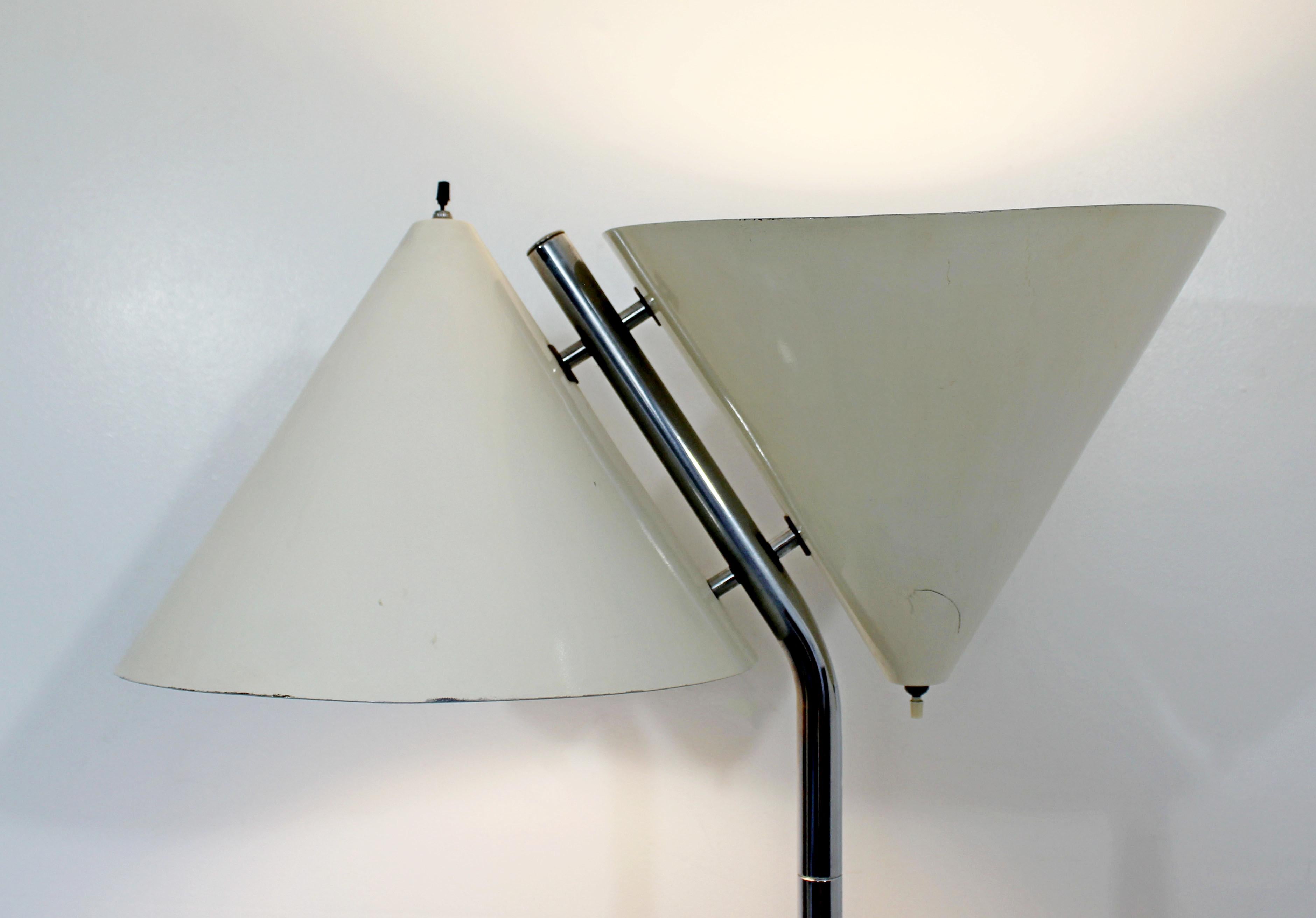 Mid-Century Modern 2 Headed Cone Marble Floor Lamp Italian, 1960s Arteluce Style In Good Condition In Keego Harbor, MI