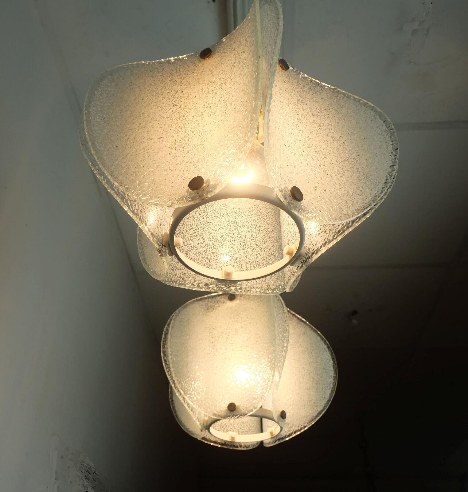 Mid-Century Modern 2-Licht-Eisglas PENDANT LAMP 1960er 70er Jahre (Moderne der Mitte des Jahrhunderts) im Angebot