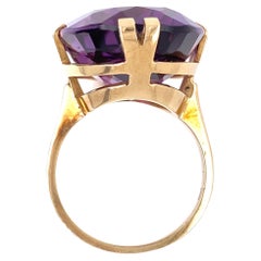 Mid Century Modern 20 Carat Amethyst Vintage Gold Solitaire Ring