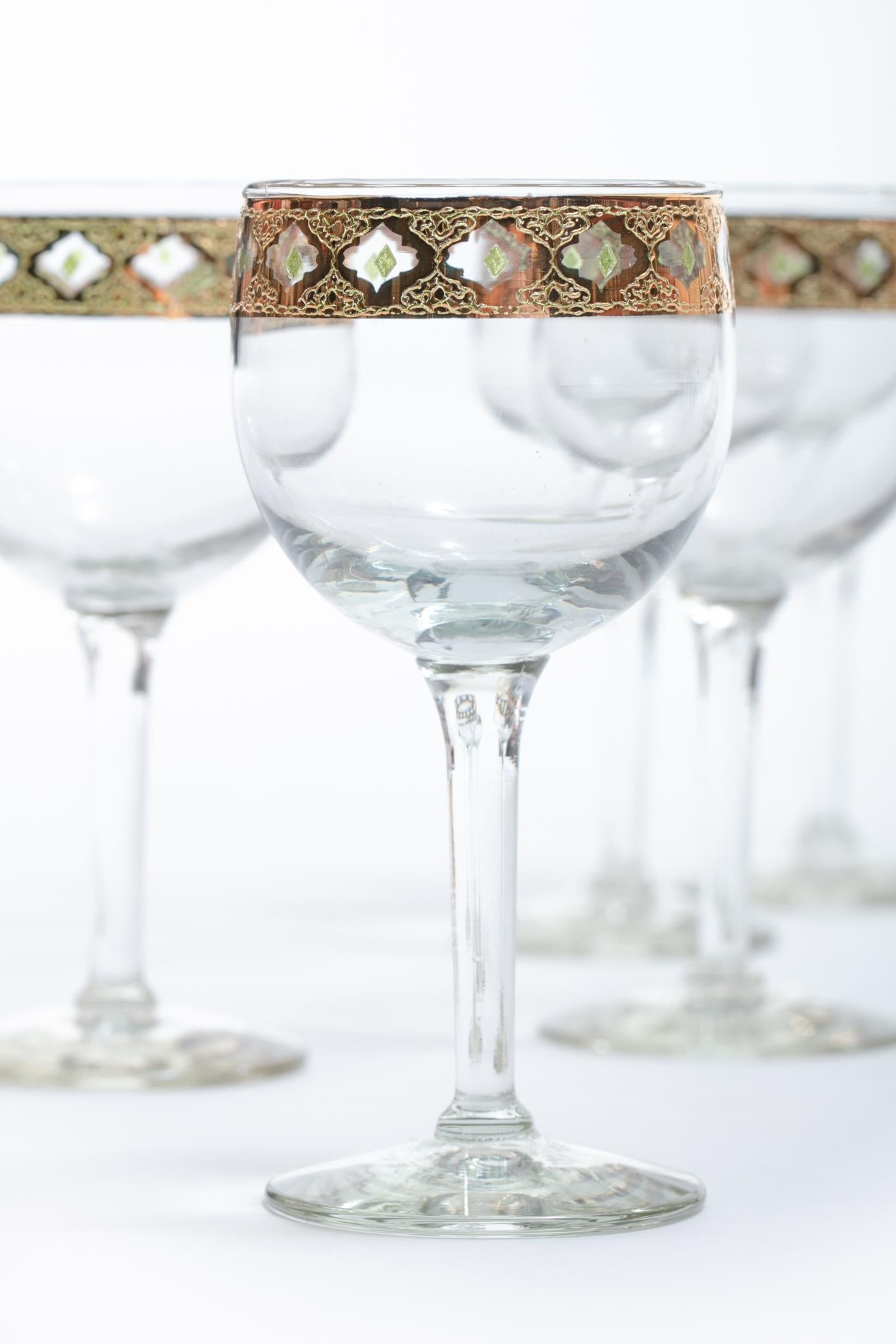 Américain Set de verres à vin et de carafes marocaines en or 22 carats du milieu du siècle dernier, c.C. 1965 en vente