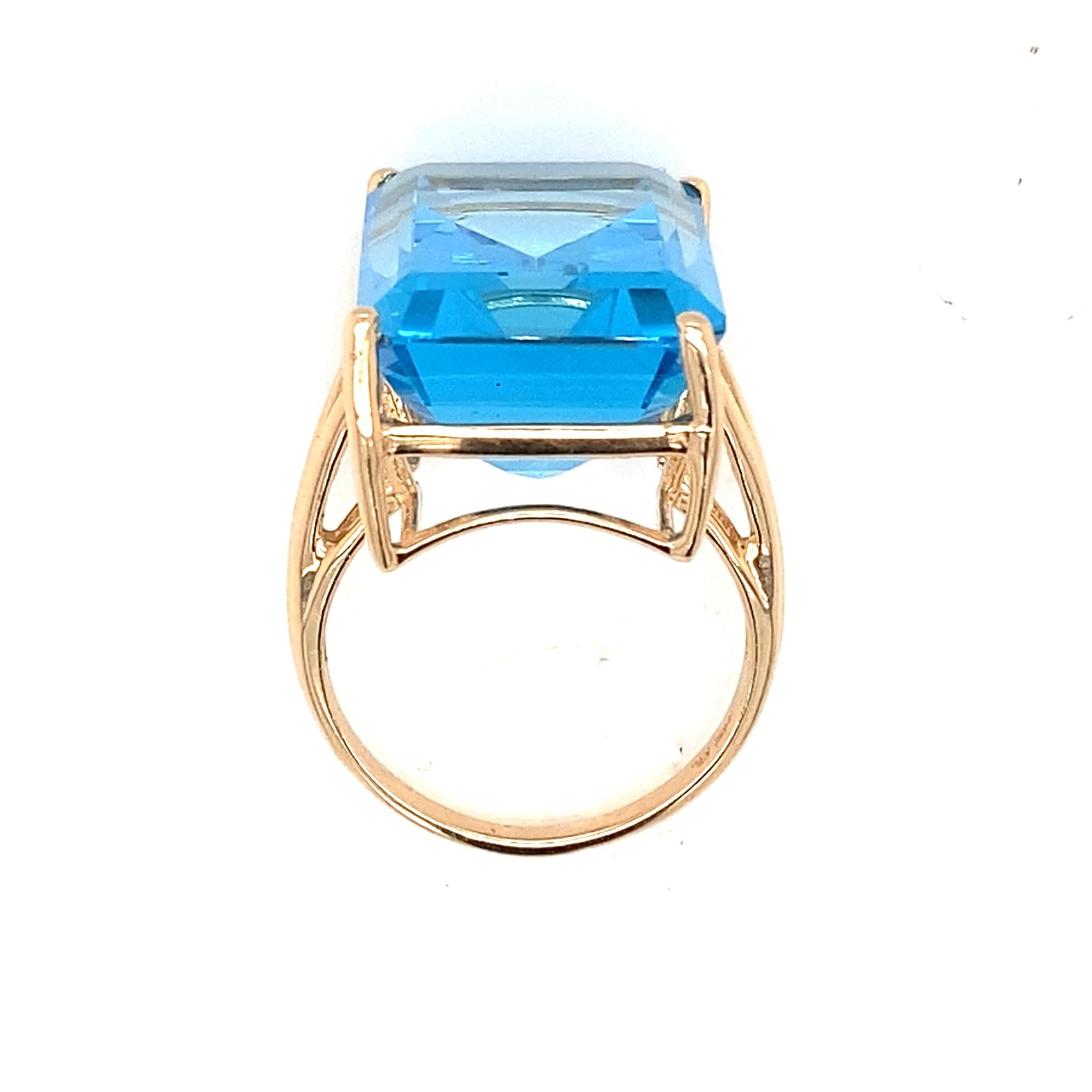 Mid-Century Modern 27.00 Carat Blue Topaz 14 Karat Yellow Gold Cocktail Ring 1