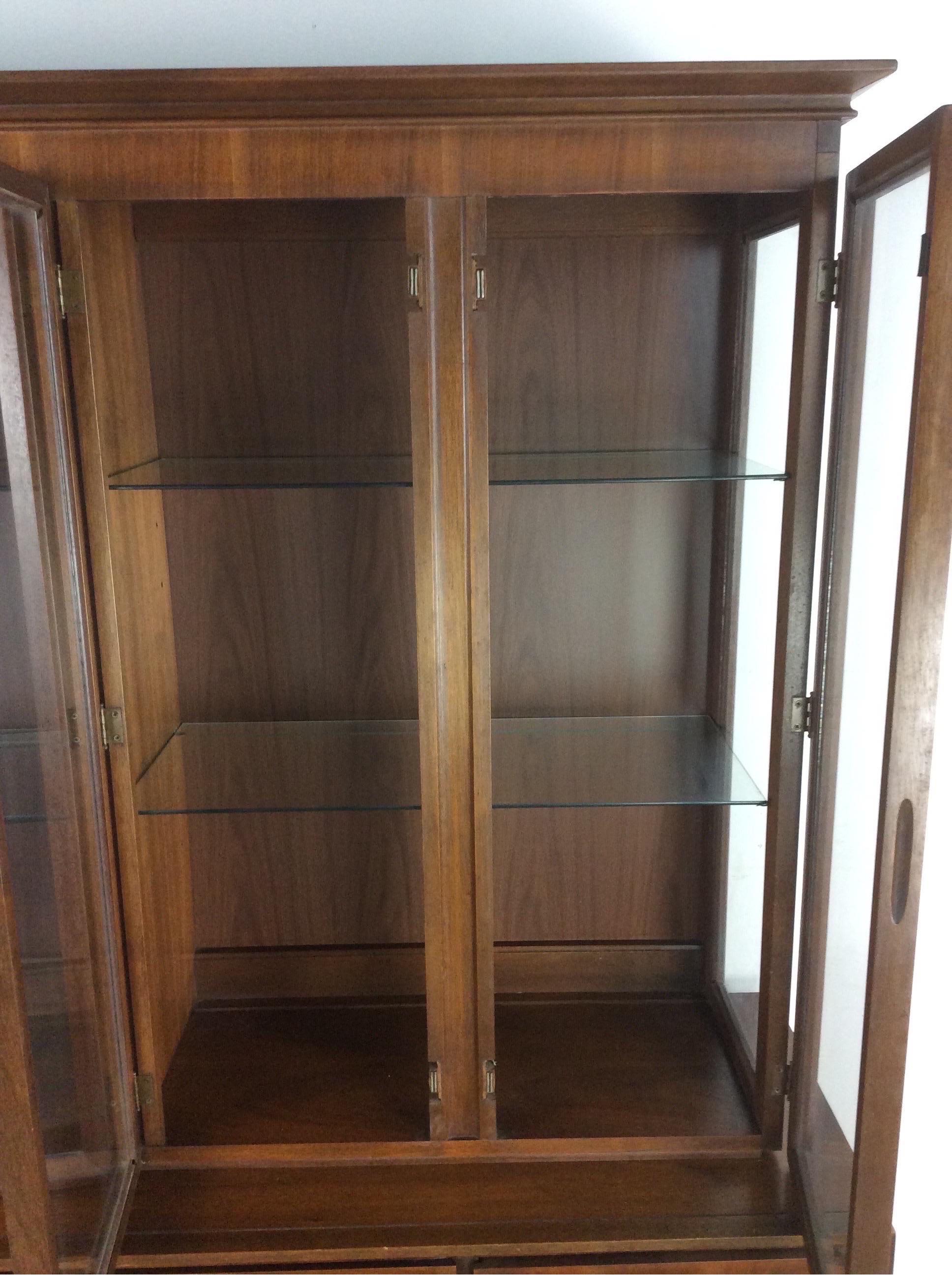 Mid-Century Modern 2pc China Cabinet with Glass Shelves For Sale 5