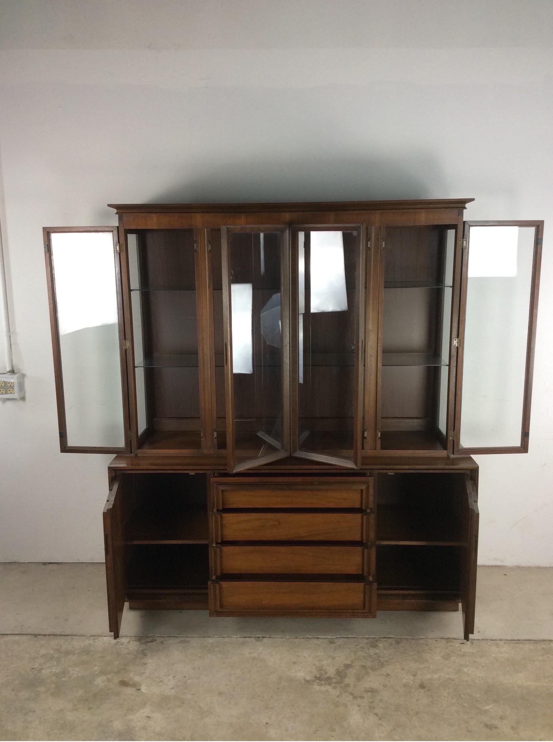 Mid-Century Modern 2pc China Cabinet with Glass Shelves For Sale 9