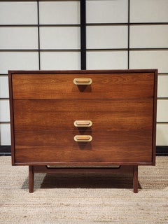 Moderne 3-Schubladen-Kommode aus der Mitte des Jahrhunderts von Jens Risom
